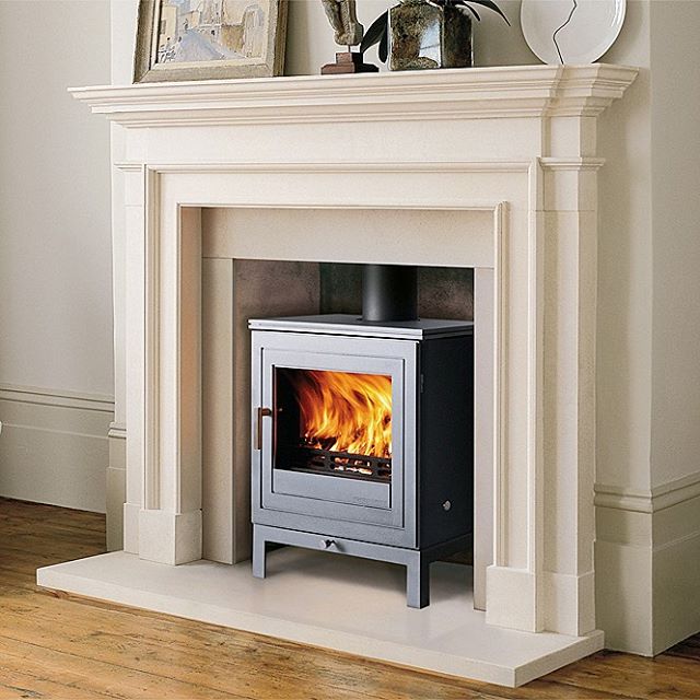 π ππ₯
If your style is more eclectic then the clean design of the Chesneys Shoreditch 8 wood burning stove could be the one for you. The modern linear design of this stove will sit comfortably in a wide range of interiors.
___________________________
#stamfordstoves @chesneyslondon #fireplace #fireplacemakeover #fireplacedecor #stamford #uppingham #oakham #rutland #homesweethome #homeinspiration #interiordesigner #interior_and_living #countryliving #shopstamford #interiordesign #manorhouse #woodburningstove #woodburner #homestyle #modernfarmhouse #modernhomes #contemporaryhomes