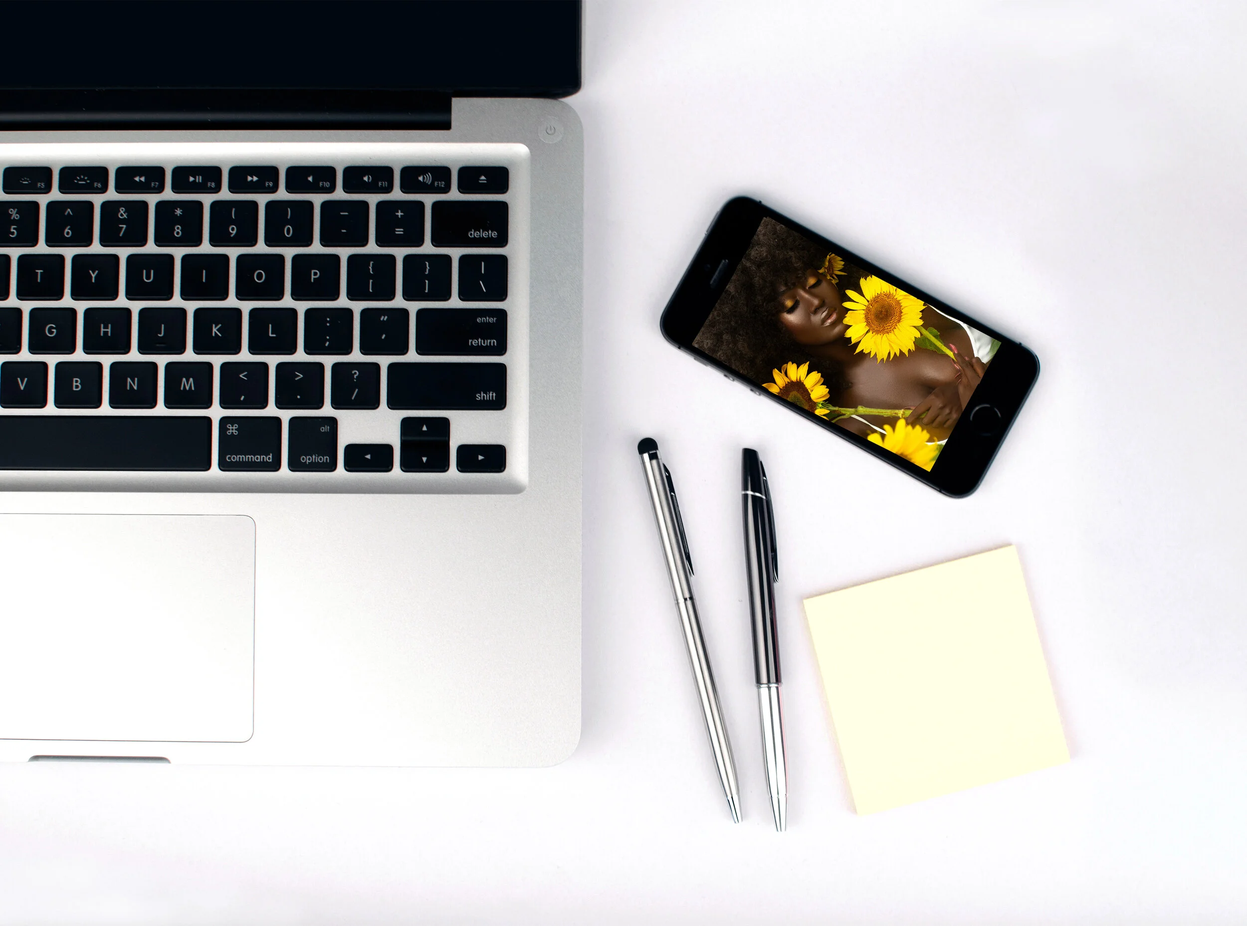 sunflower_phonemockup2.jpg