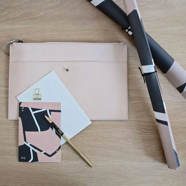Katie Leamon_Clutch_Tabletthülle_Leder