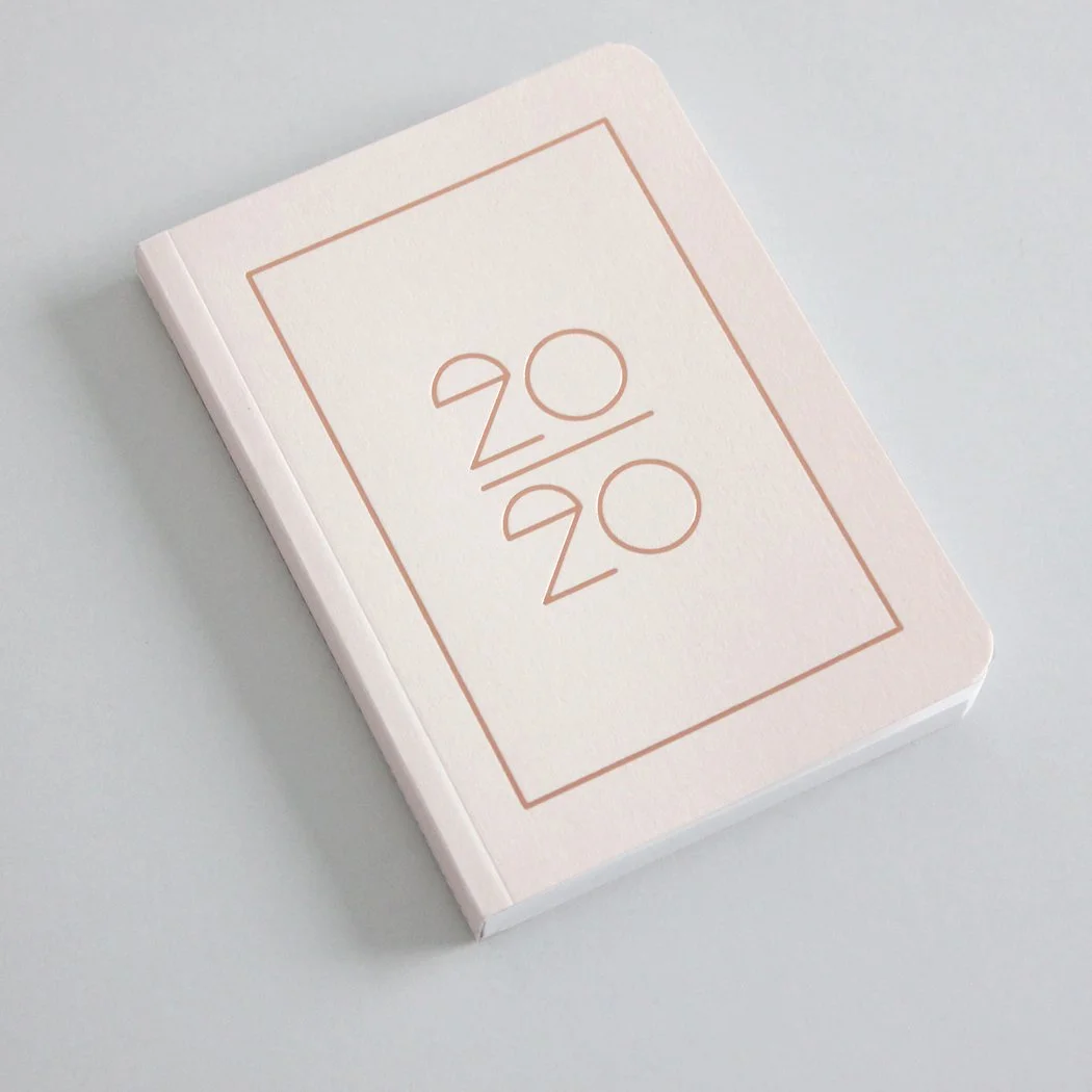 Taschenkalender für 2020 in Nude | A6 | mit Jahresüberblick für 2020 und 2021