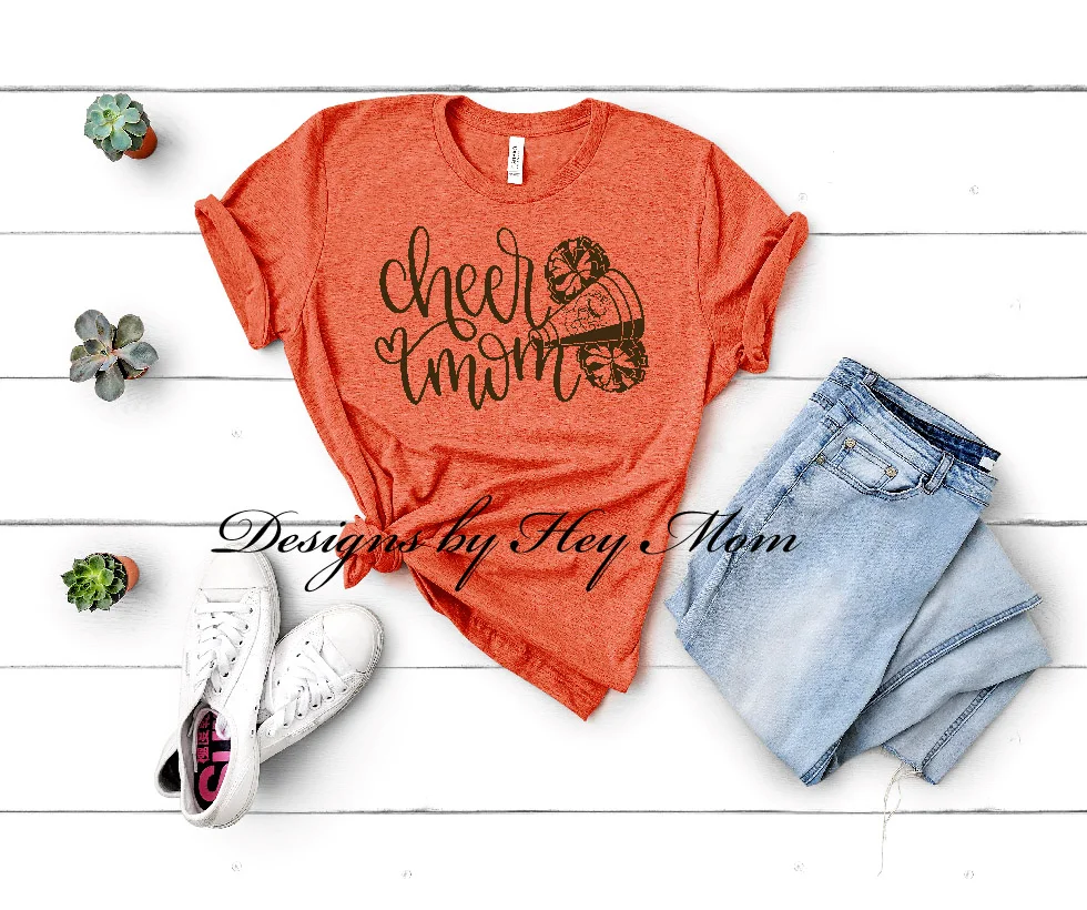 Cheer Mom with Bulldog T-Shirt