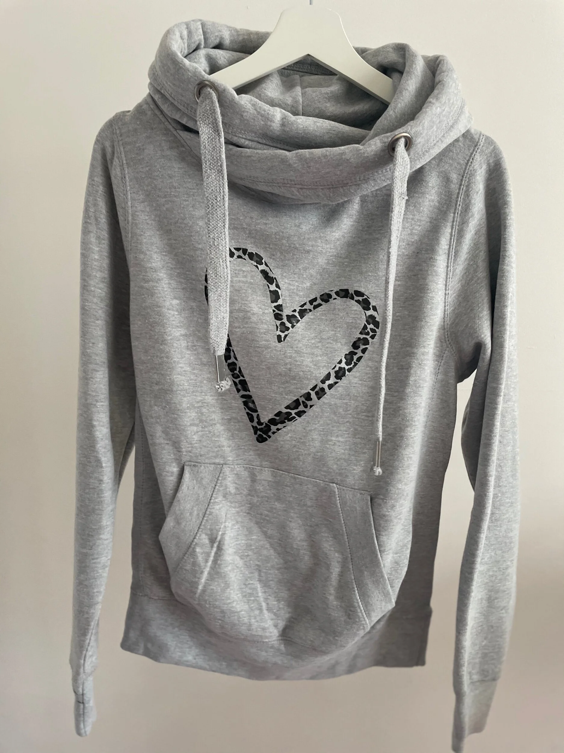 830AD6F5-61D2-46AC-A202-636F6F108FF1