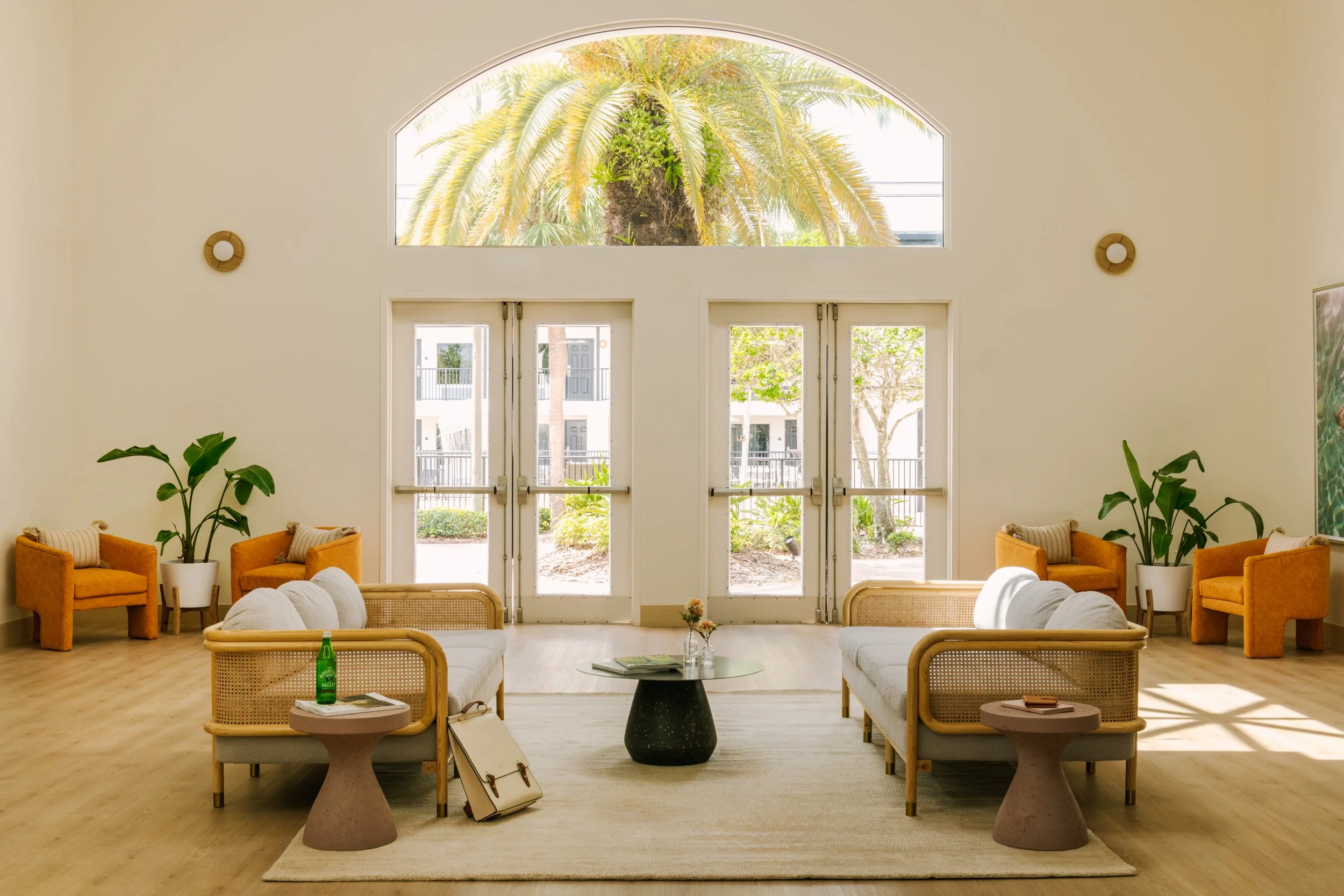 00 22-ORL-W IRLO7888-LOBBY.jpg