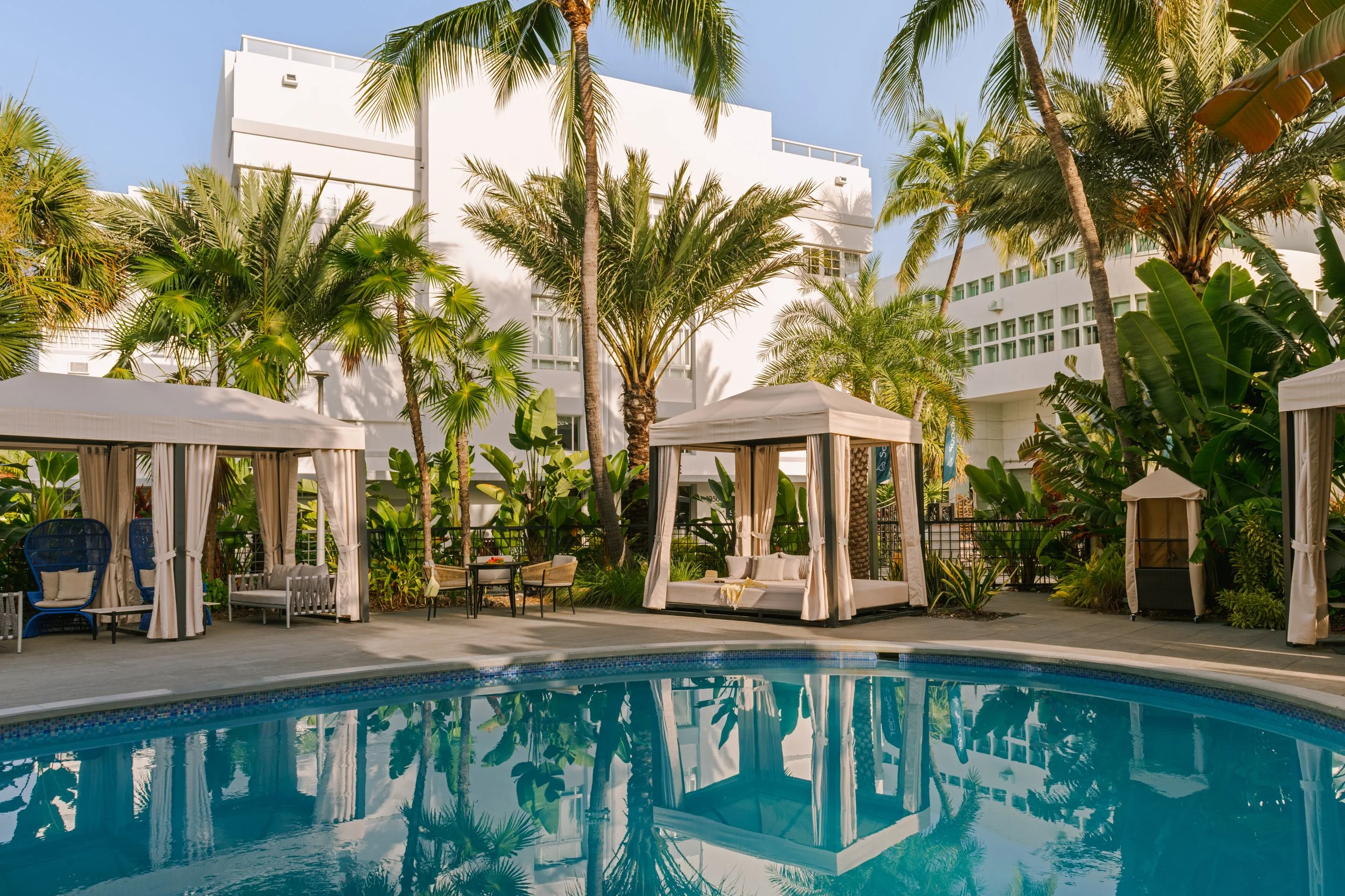 40-MIA-WASH1050-POOL.jpg