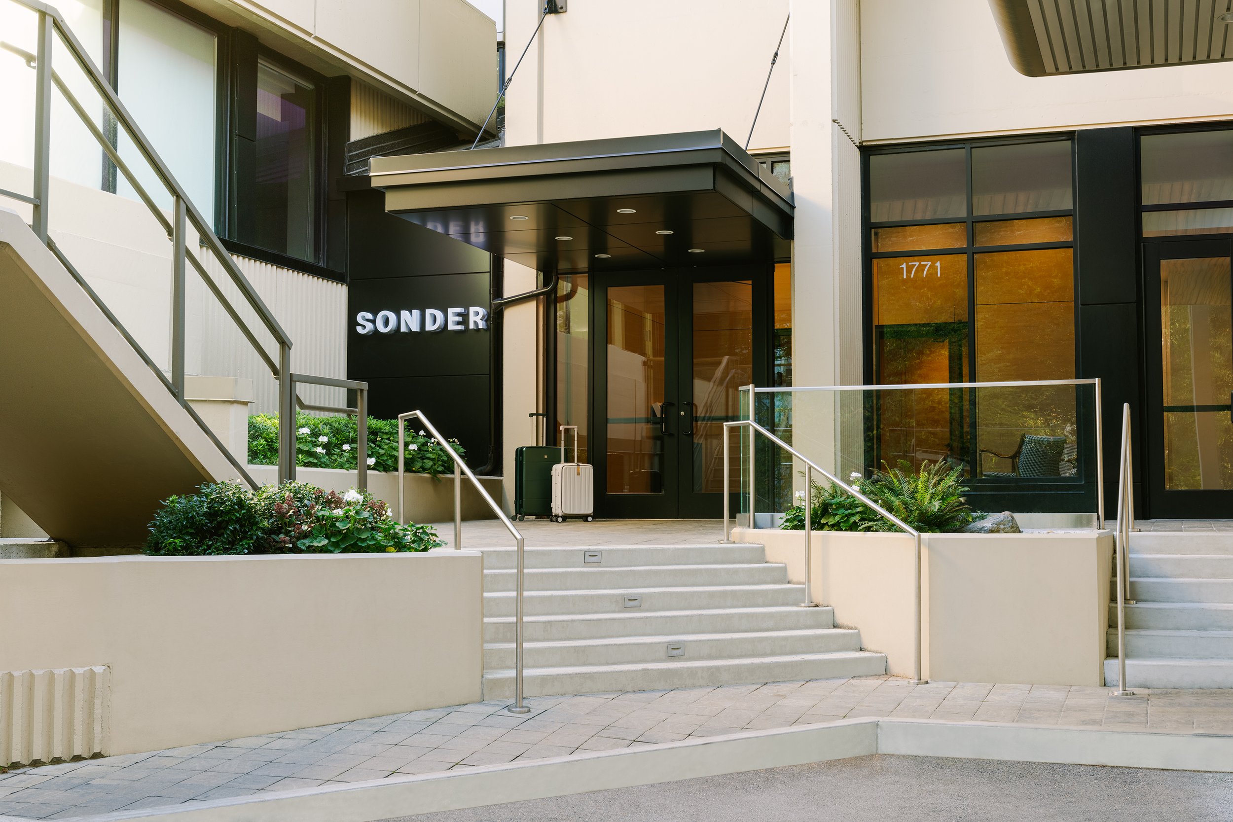 VANCOUVER HOTEL EXTERIOR.jpg