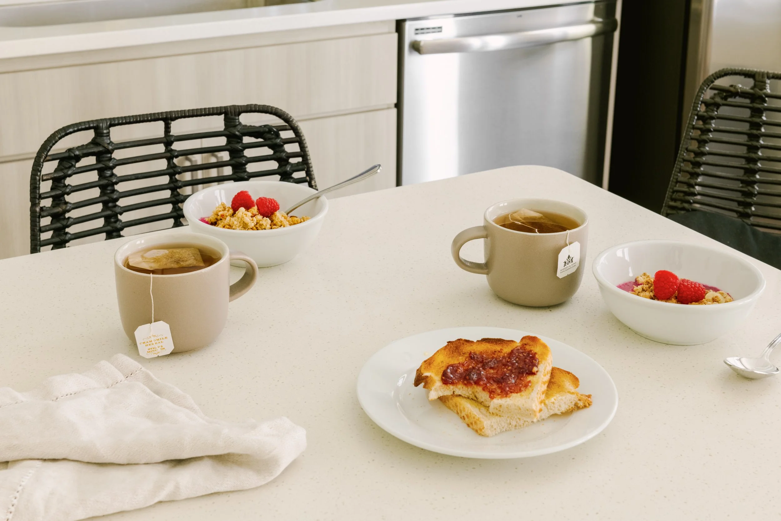 17 - PHX - N - 2ND1313 - 1230.jpg