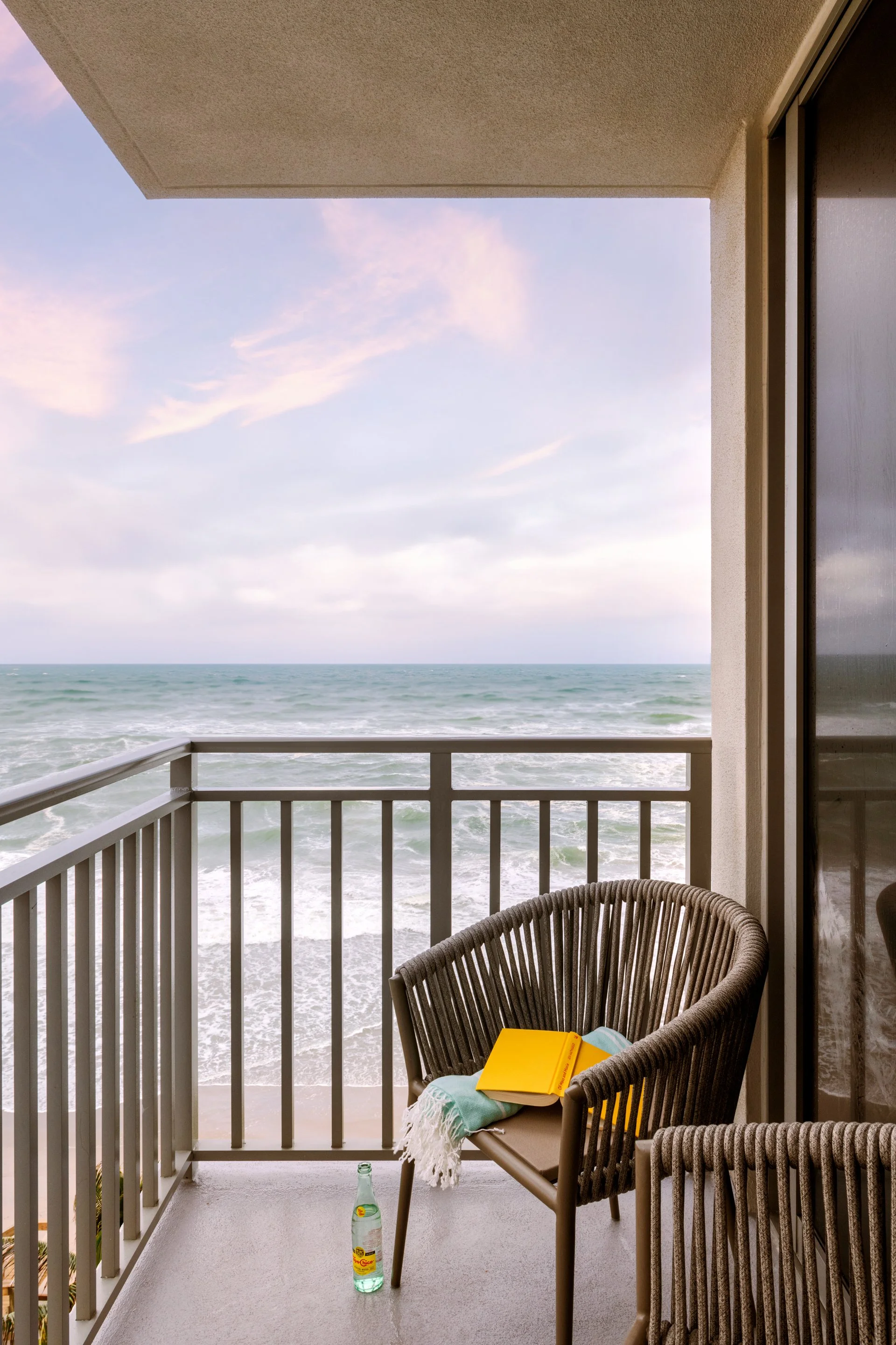 38-BCT-HILL1159-balcony.jpg