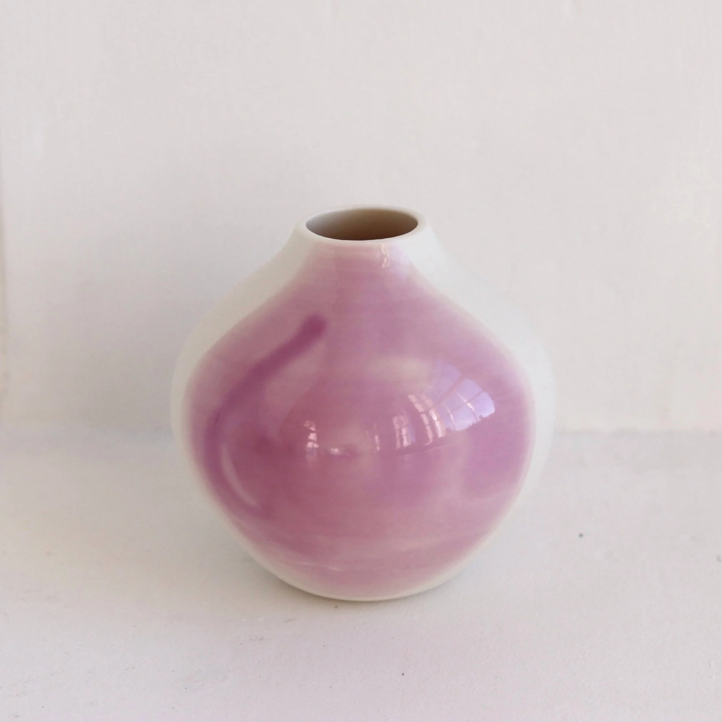Porcelain-harlequin-round-bud-vase-6-penny-spooner-ceramics.JPG