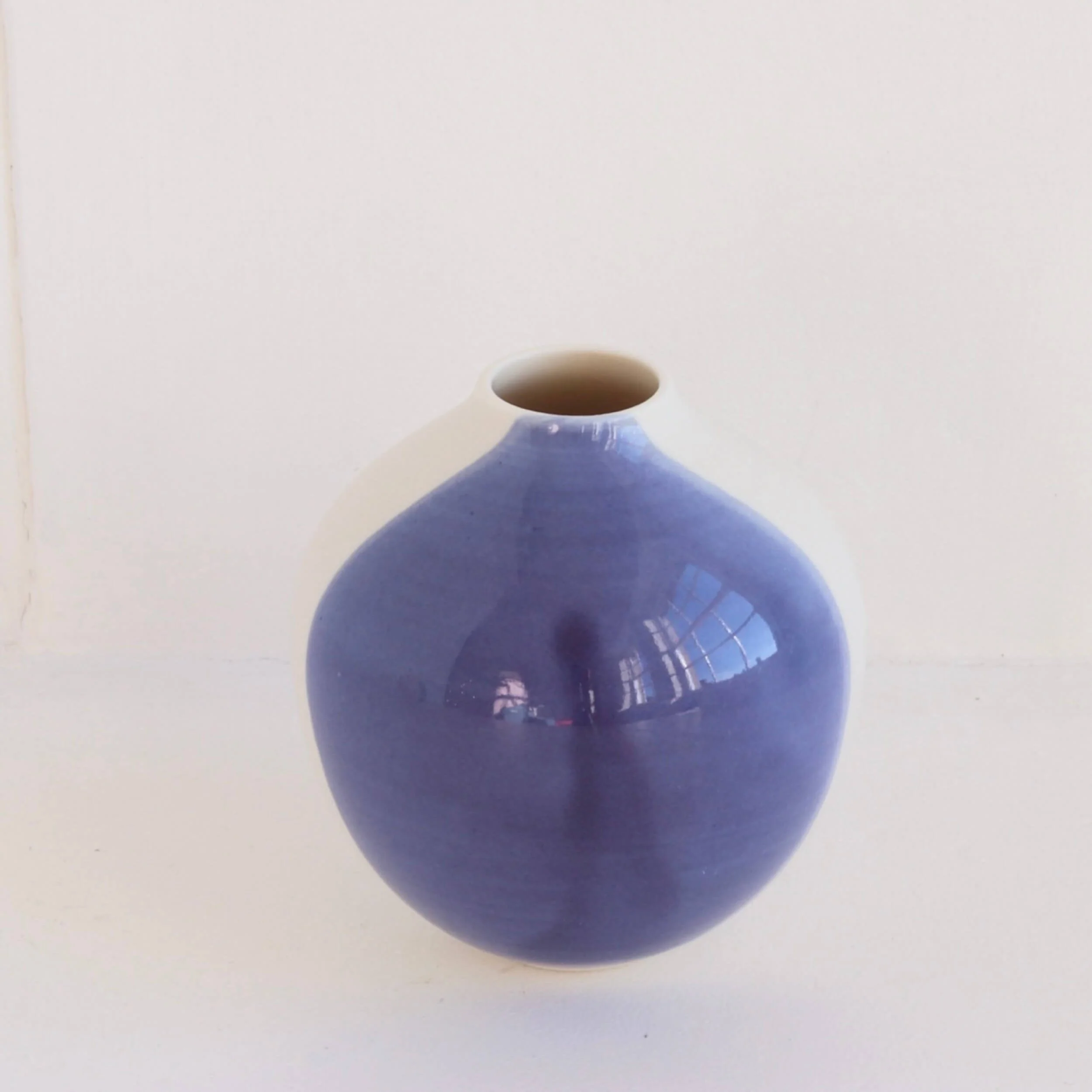 Porcelain-harlequin-round-bud-vase-4-penny-spooner-ceramics.JPG