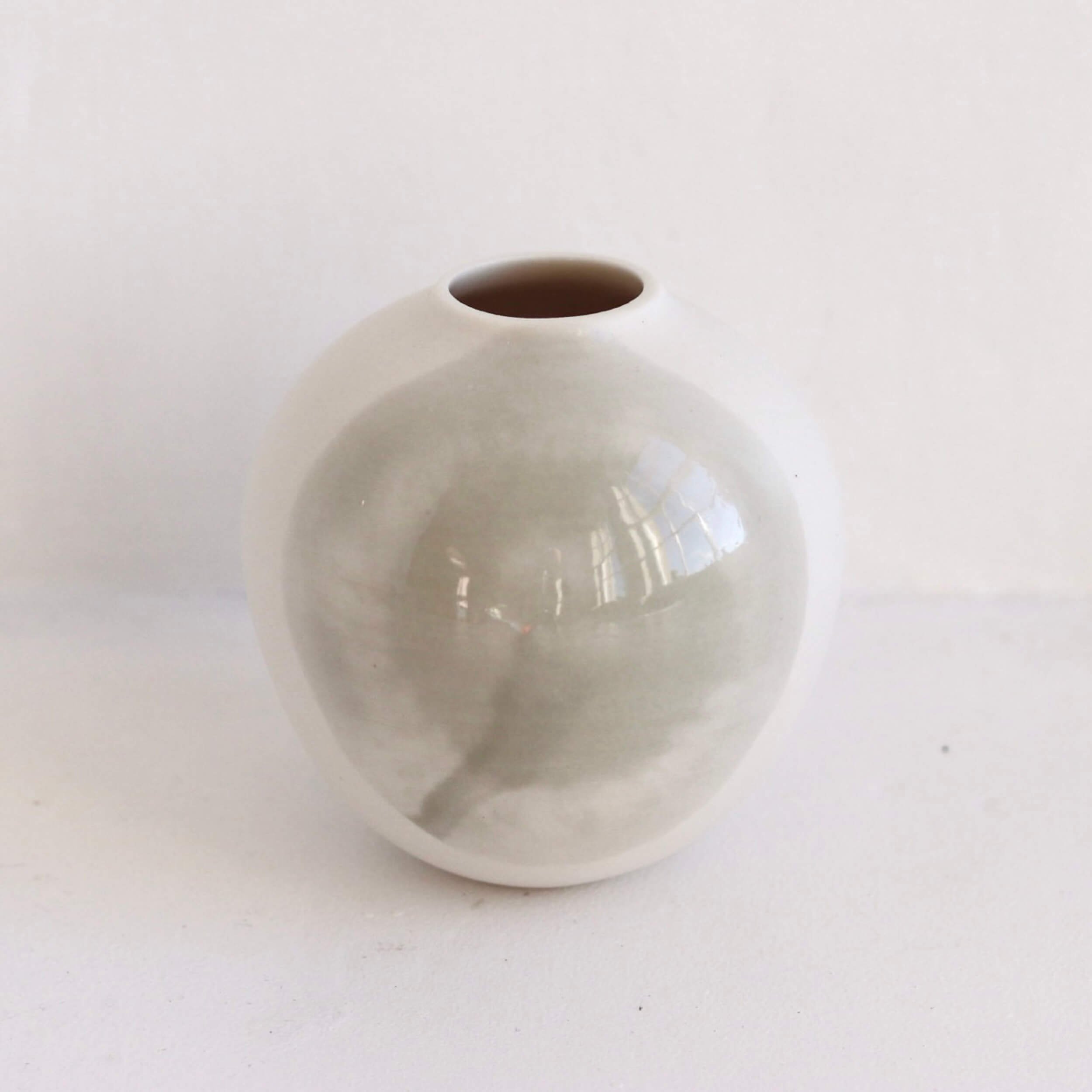 Porcelain-harlequin-round-bud-vase-9-penny-spooner-ceramics.JPG