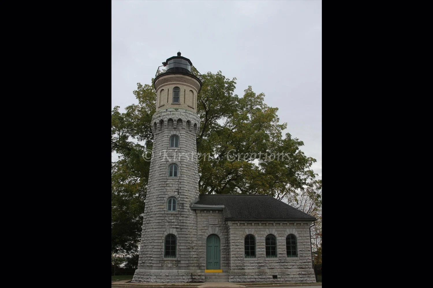 old-fort-niagara-lighthouse-2x3.jpg