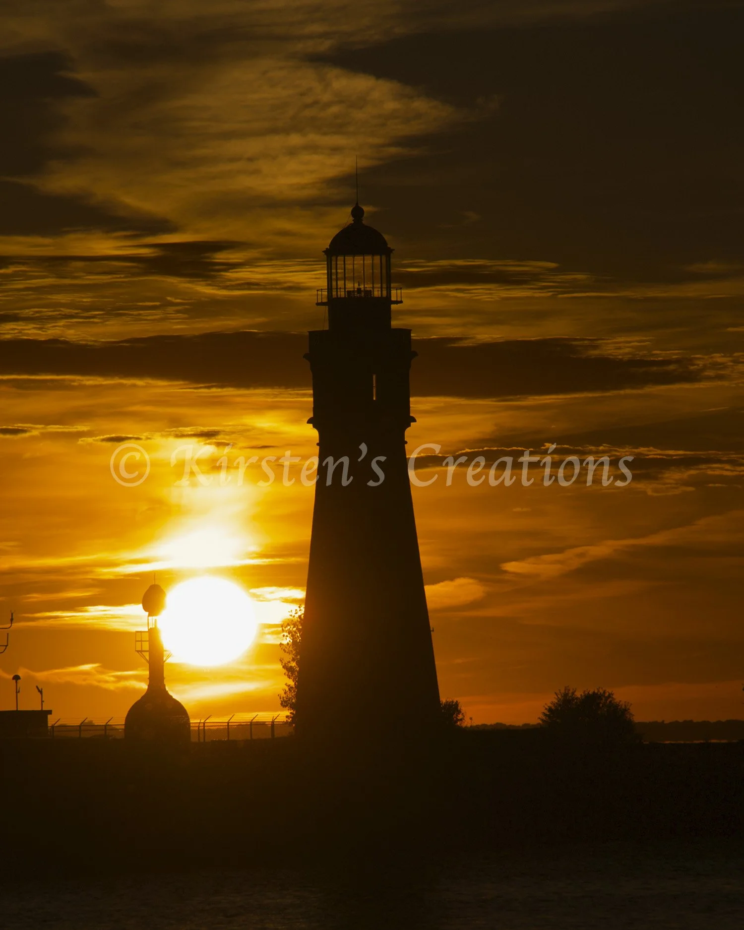 buffalo-lighthouse-fireball-sun.jpg