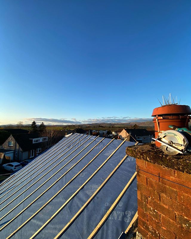 Another New Roof Started In Lenzie Today 
Stripped - New Timber Deck - Breathable Membrane Felt - New Counter Battens 
Ready for tile battens tomorrow ⏳ 
#reroof #roofing #lenzie #glasgow #campsiefells #kirkintilloch