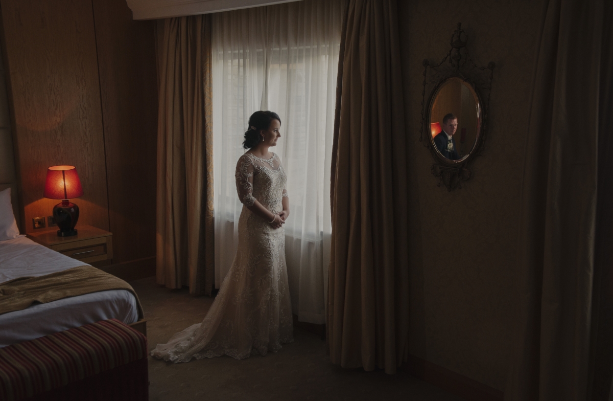 award-winning-photographer-artisic-irish-luxury-weddings-indoor-bridal-suite-at-cabra-castle.png