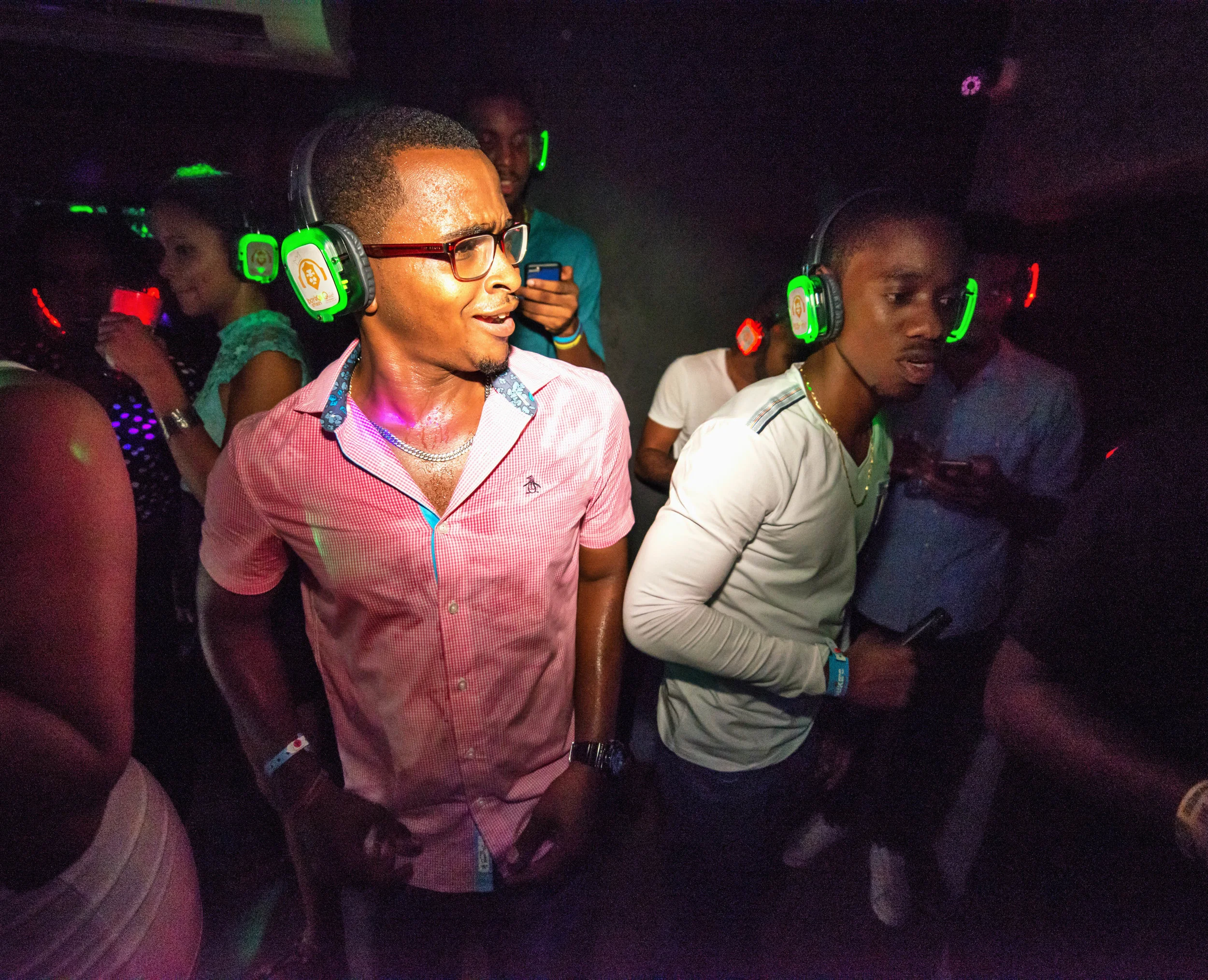 Boyaka Smash_Quiet Headphone Experience-004.jpg