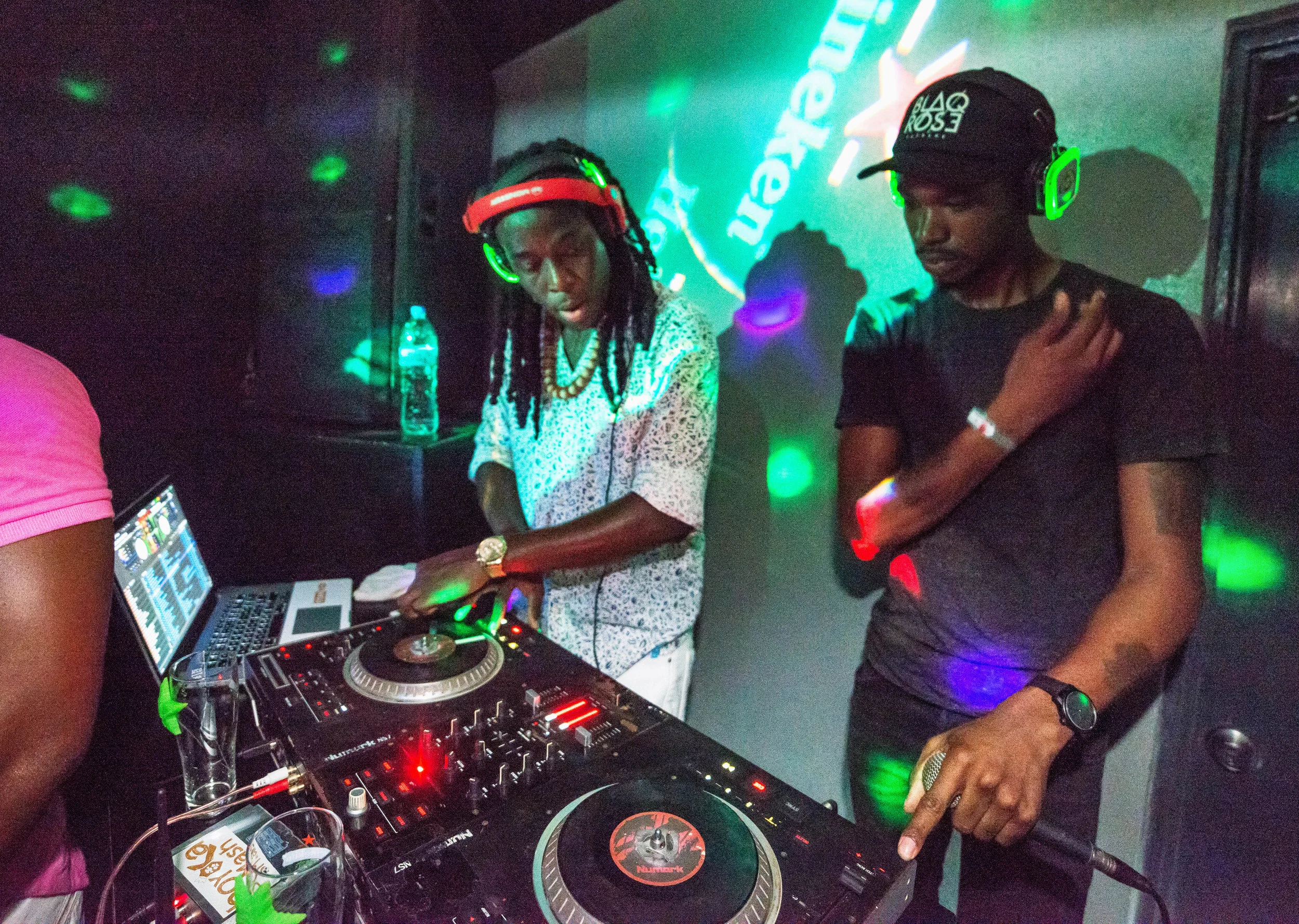 Boyaka Smash_Quiet Headphone Experience-005.jpg