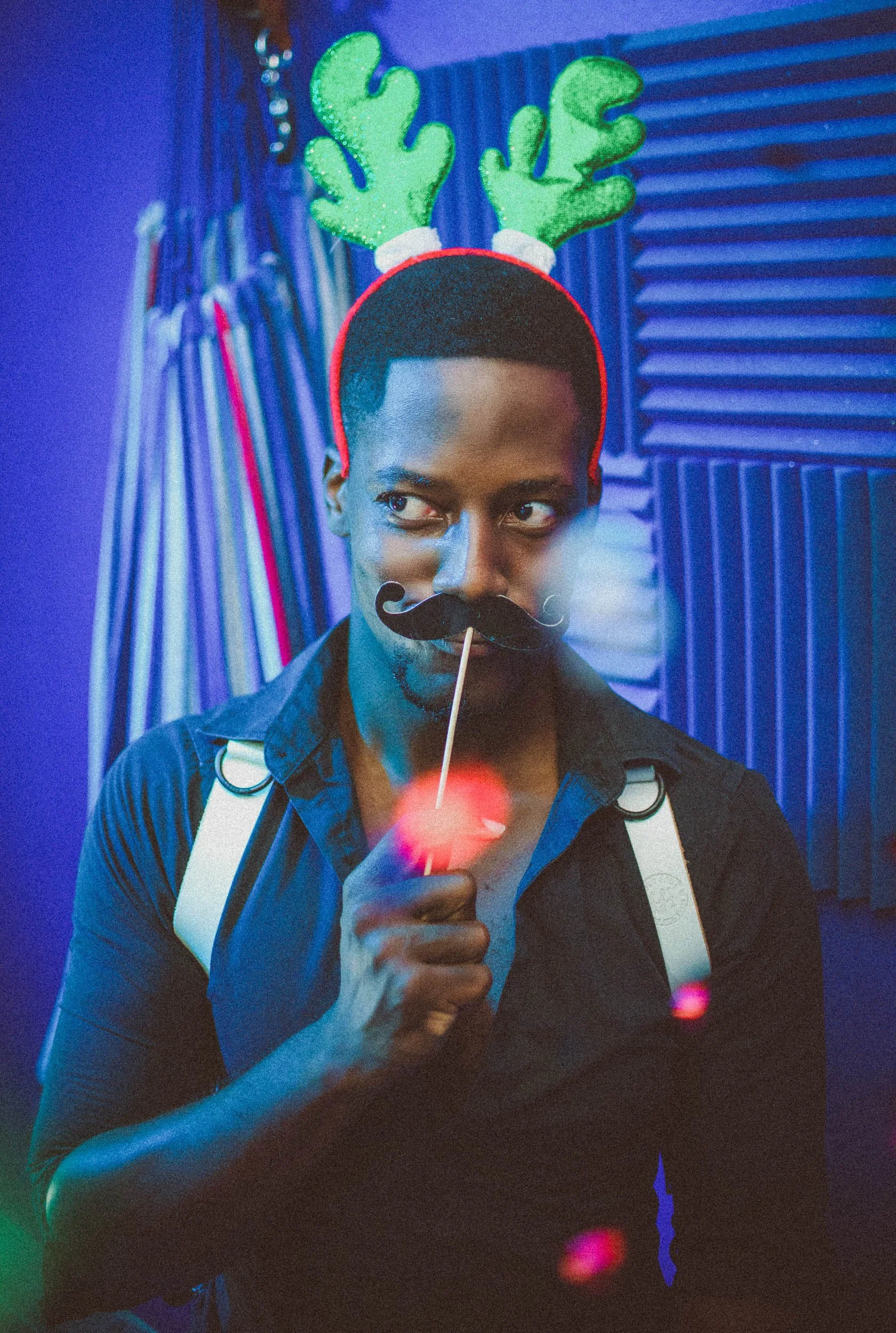 Shaka_Christmas-Antlers_Light Test--002.jpg