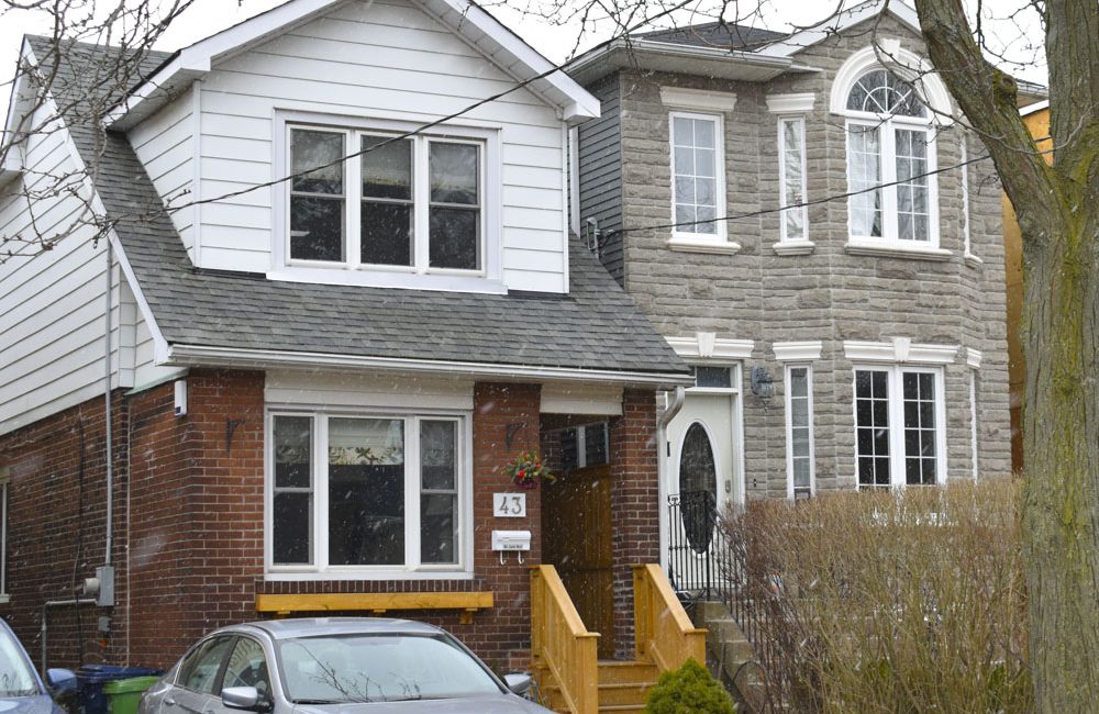 This home at 43 Aldwych Ave. sold for more than the asking price in December. (FLEUR BOOMSMA//TORONTO OBSERVER)