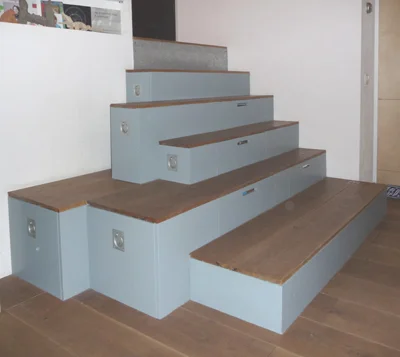 berging kist-trap met lades