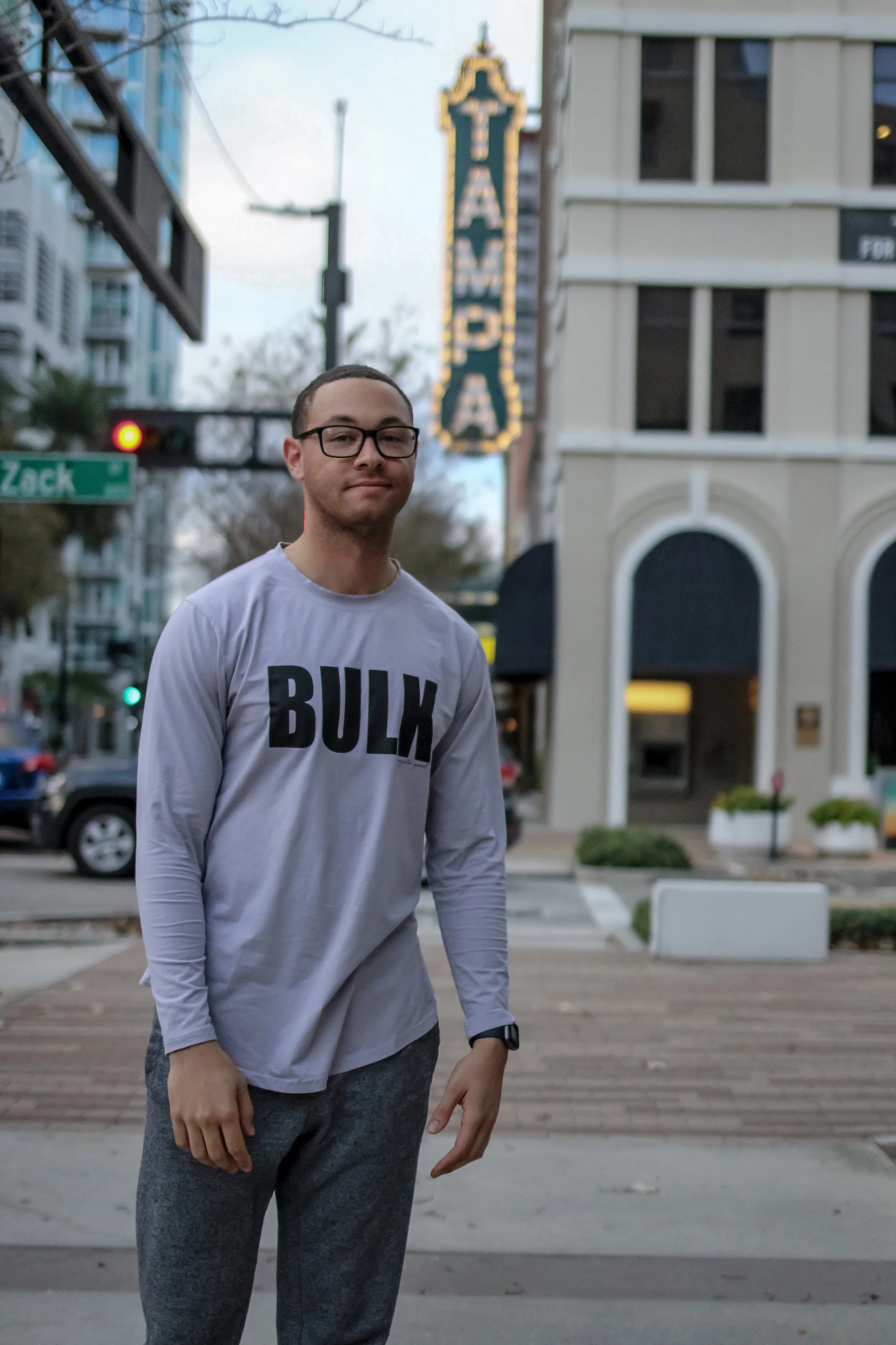 LONG SLEEVE SCOOP TEE