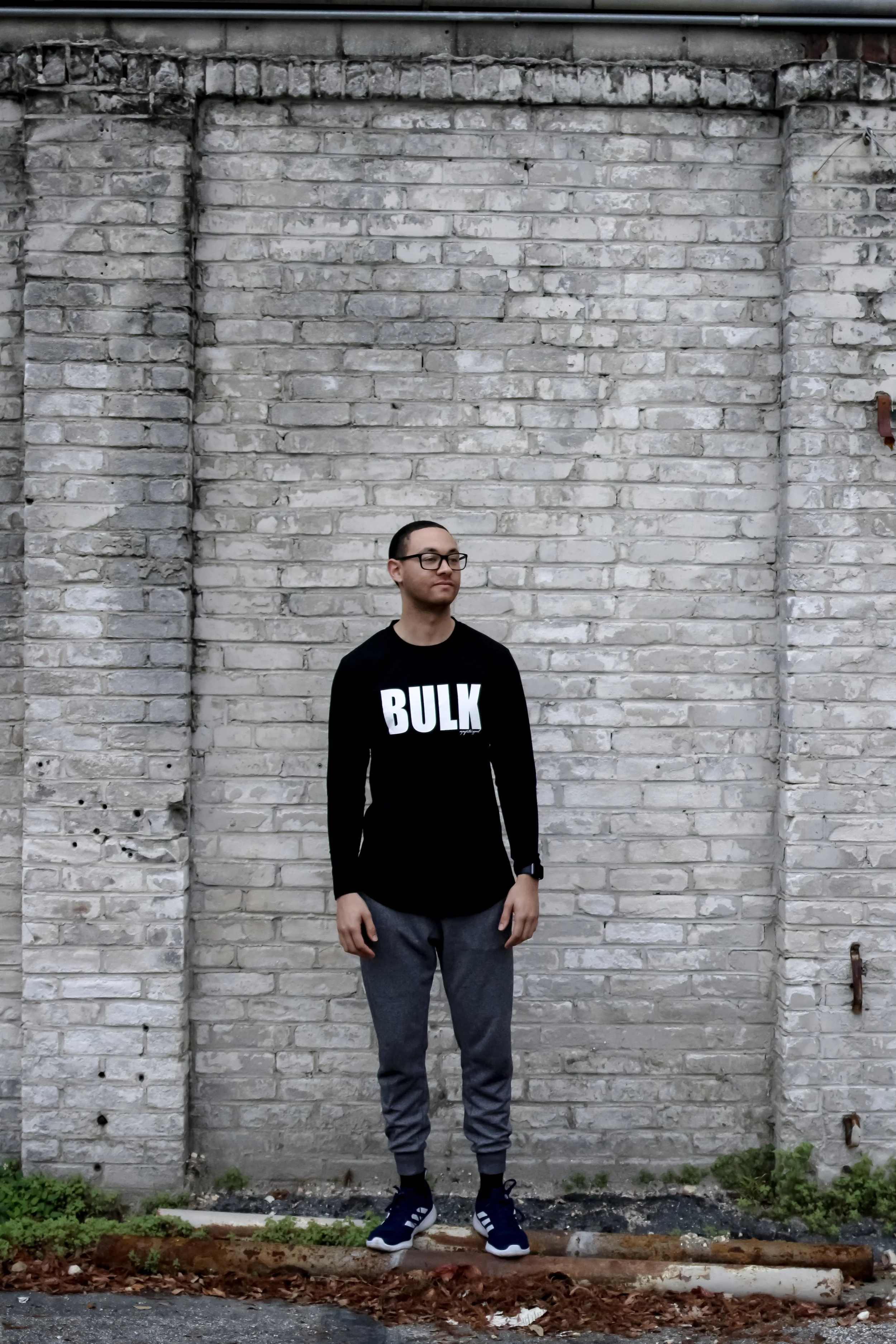 LONG SLEEVE SCOOP TEE