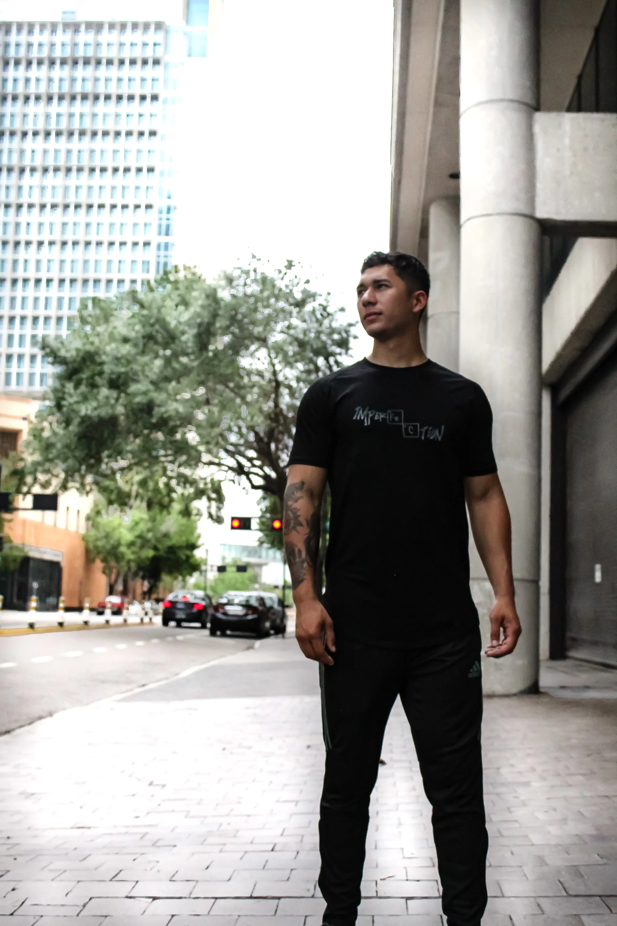 GRAFFITI SCOOP TEE