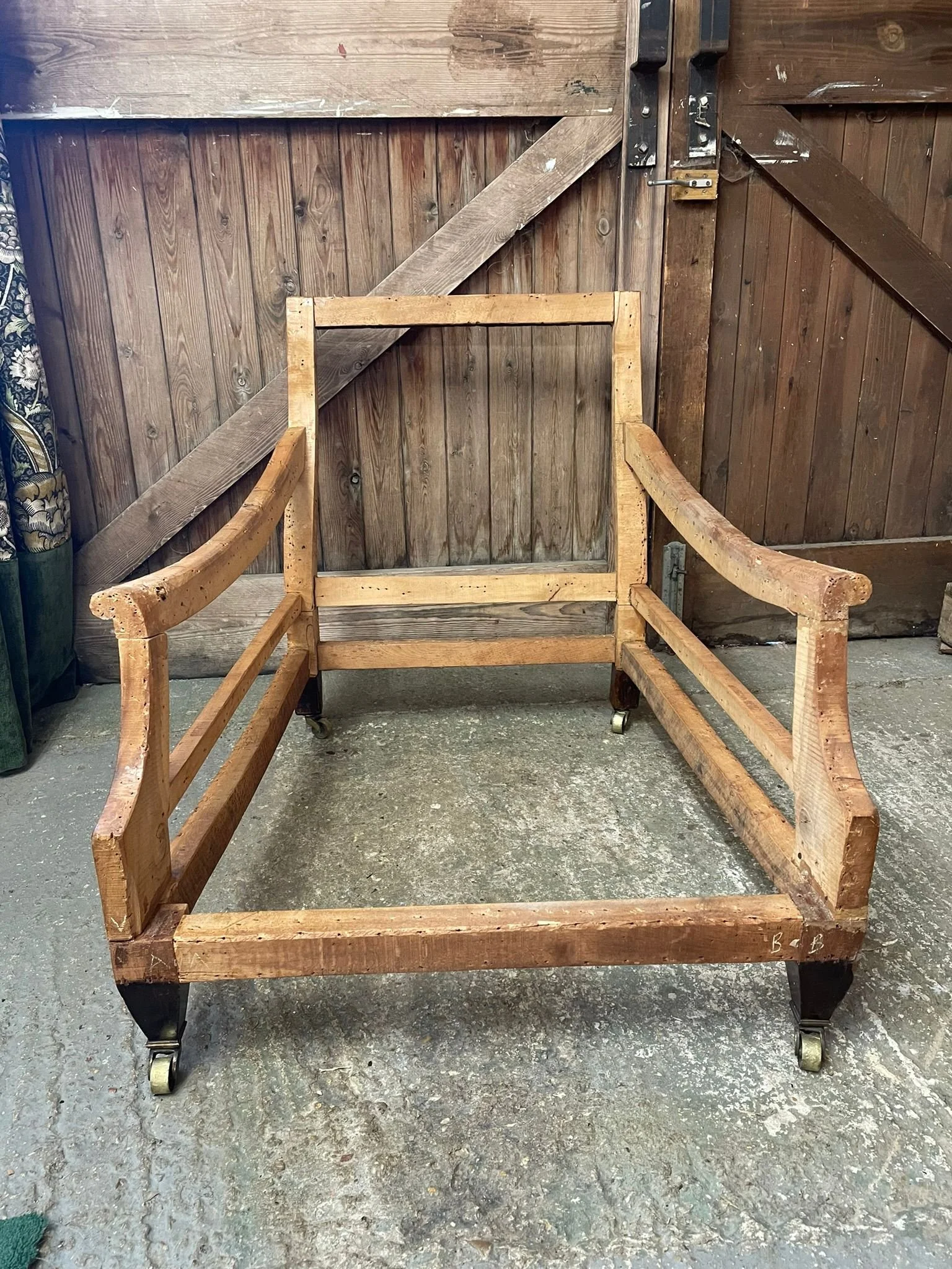 PHOTO-2026-04-03-19-33-39 5.jpg