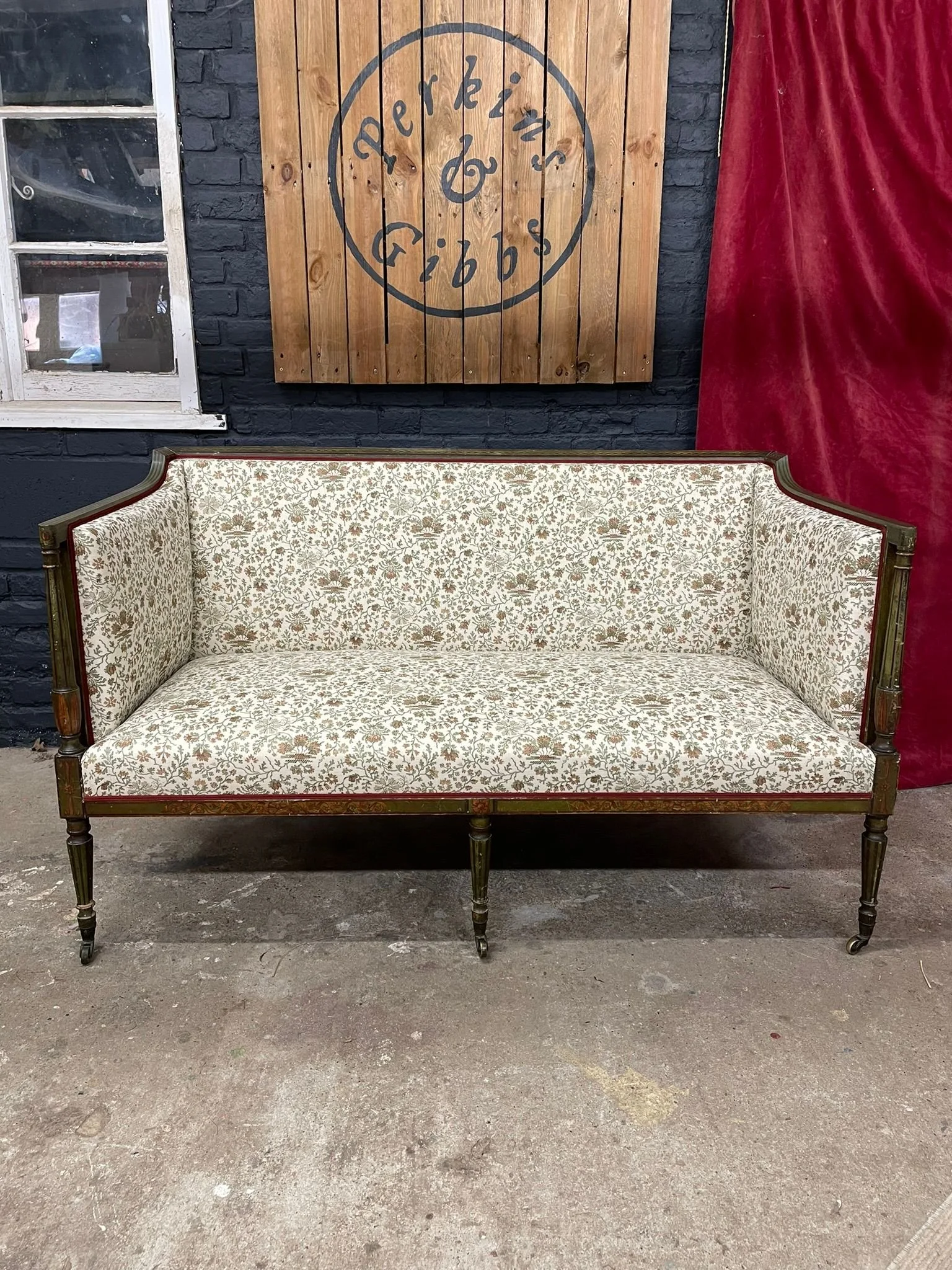 PHOTO-2026-04-03-19-33-39 7.jpg