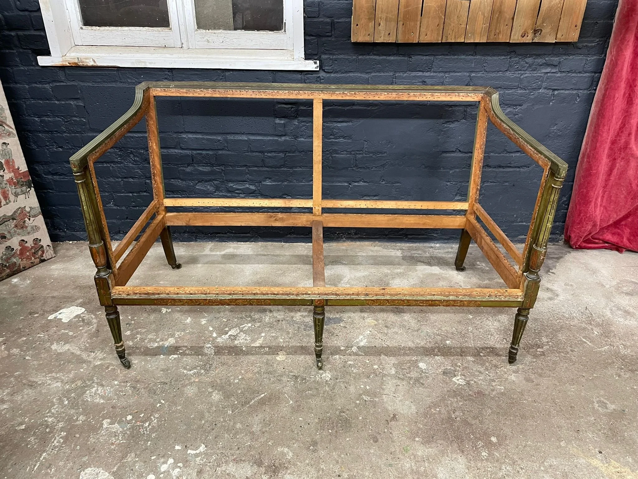 PHOTO-2026-04-03-19-33-41 6.jpg