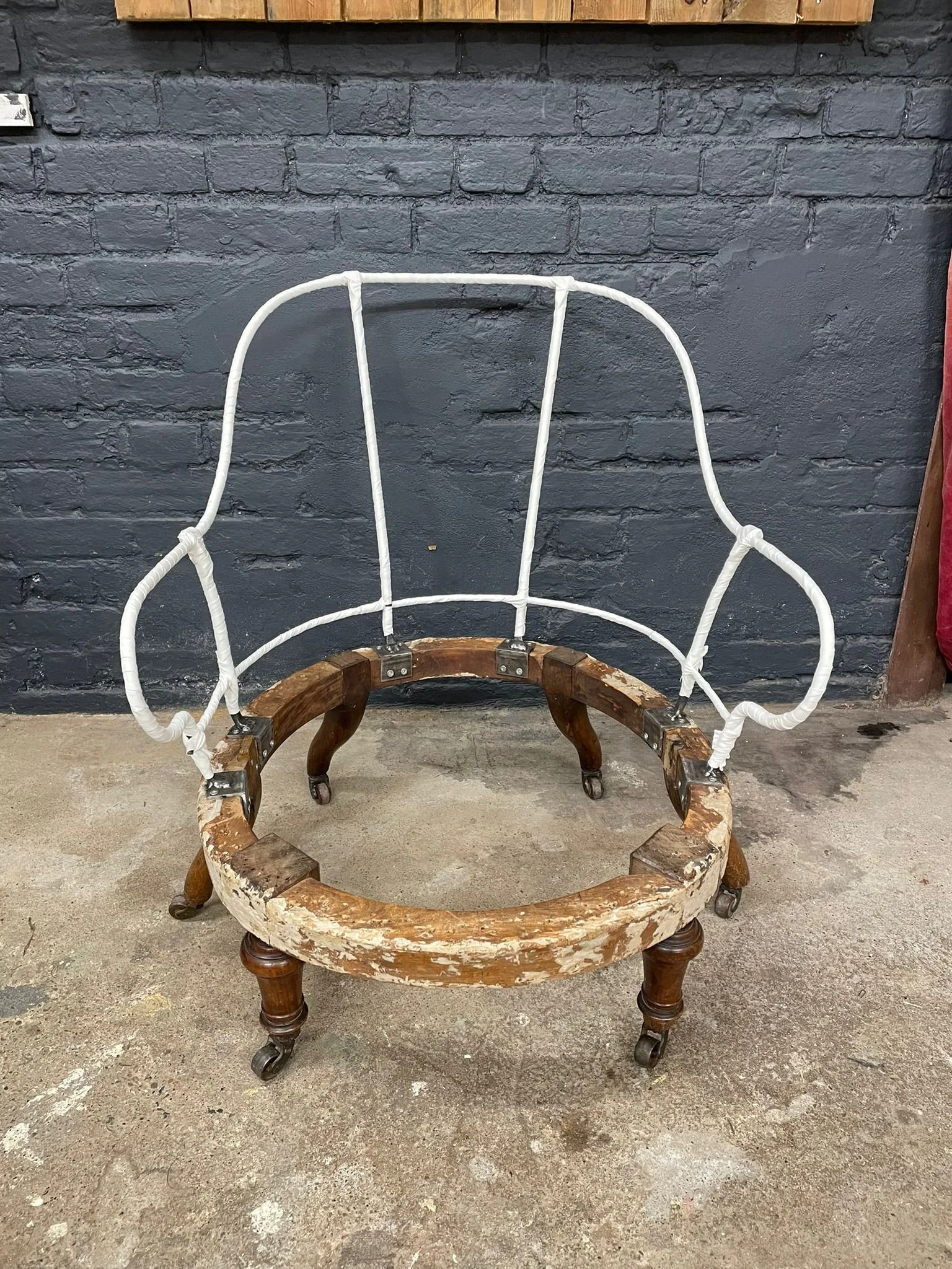 PHOTO-2026-04-03-19-33-40 6.jpg