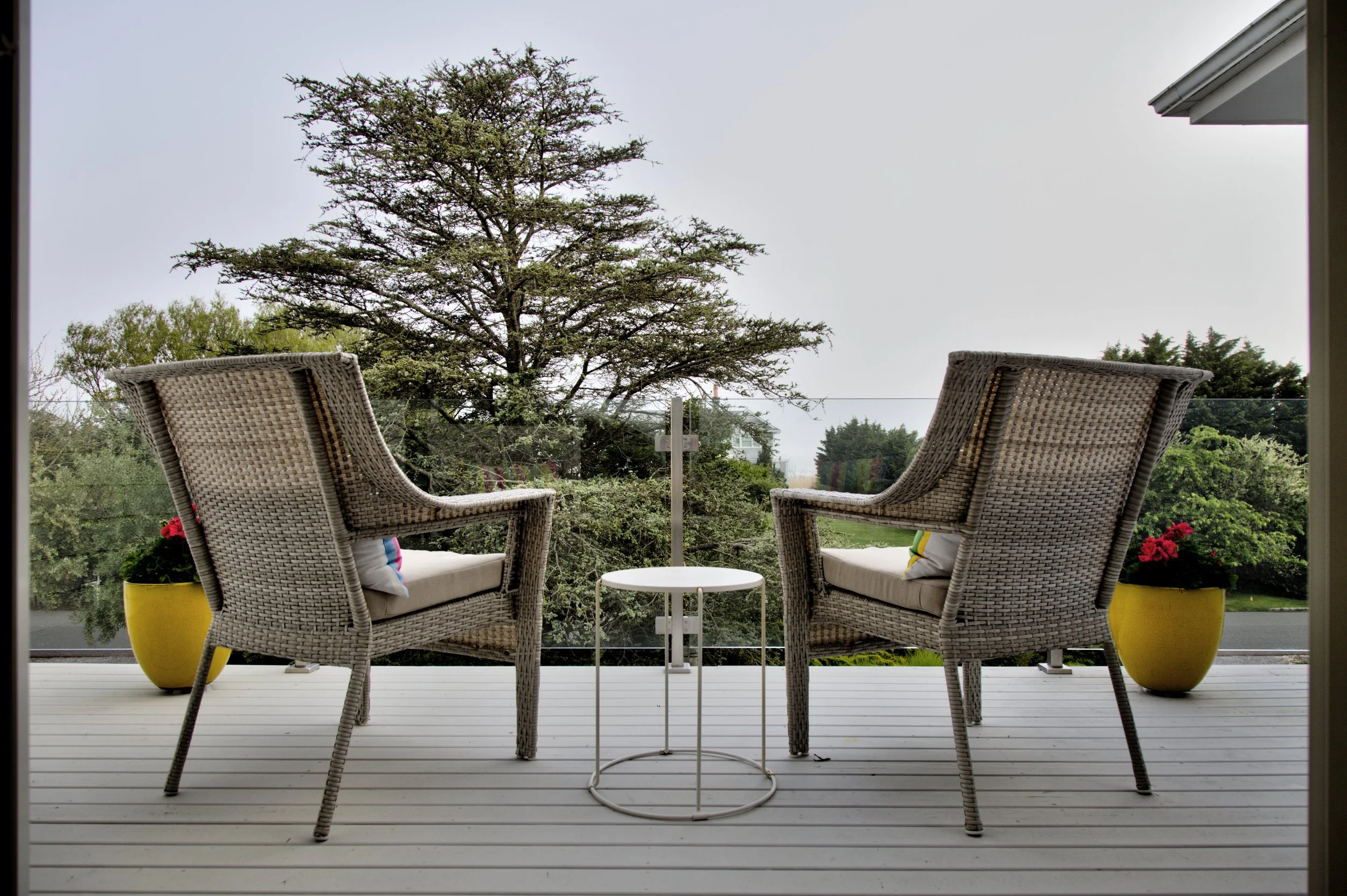 Balcony front 001.jpg