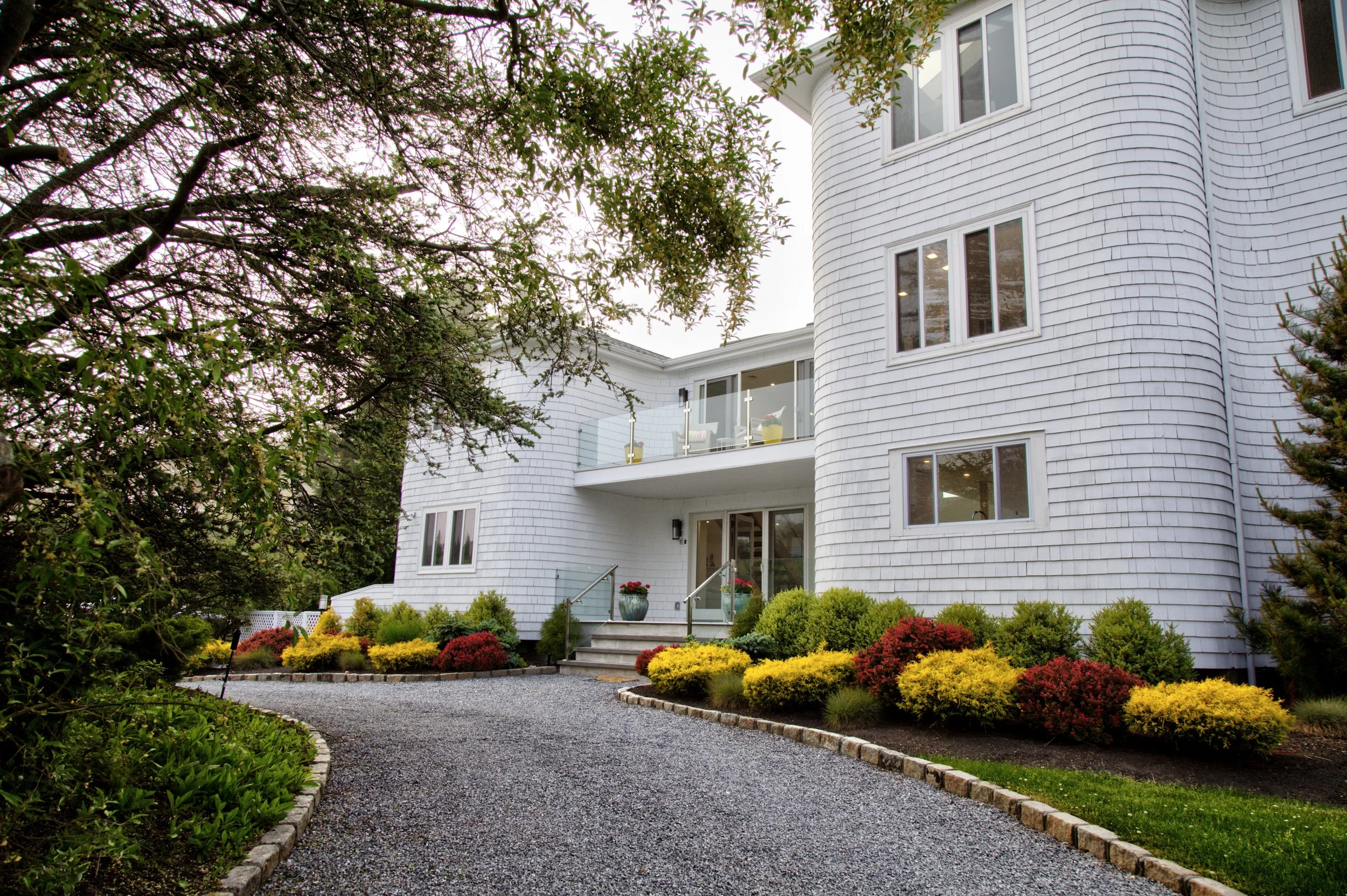 Entrance detail 002.jpg