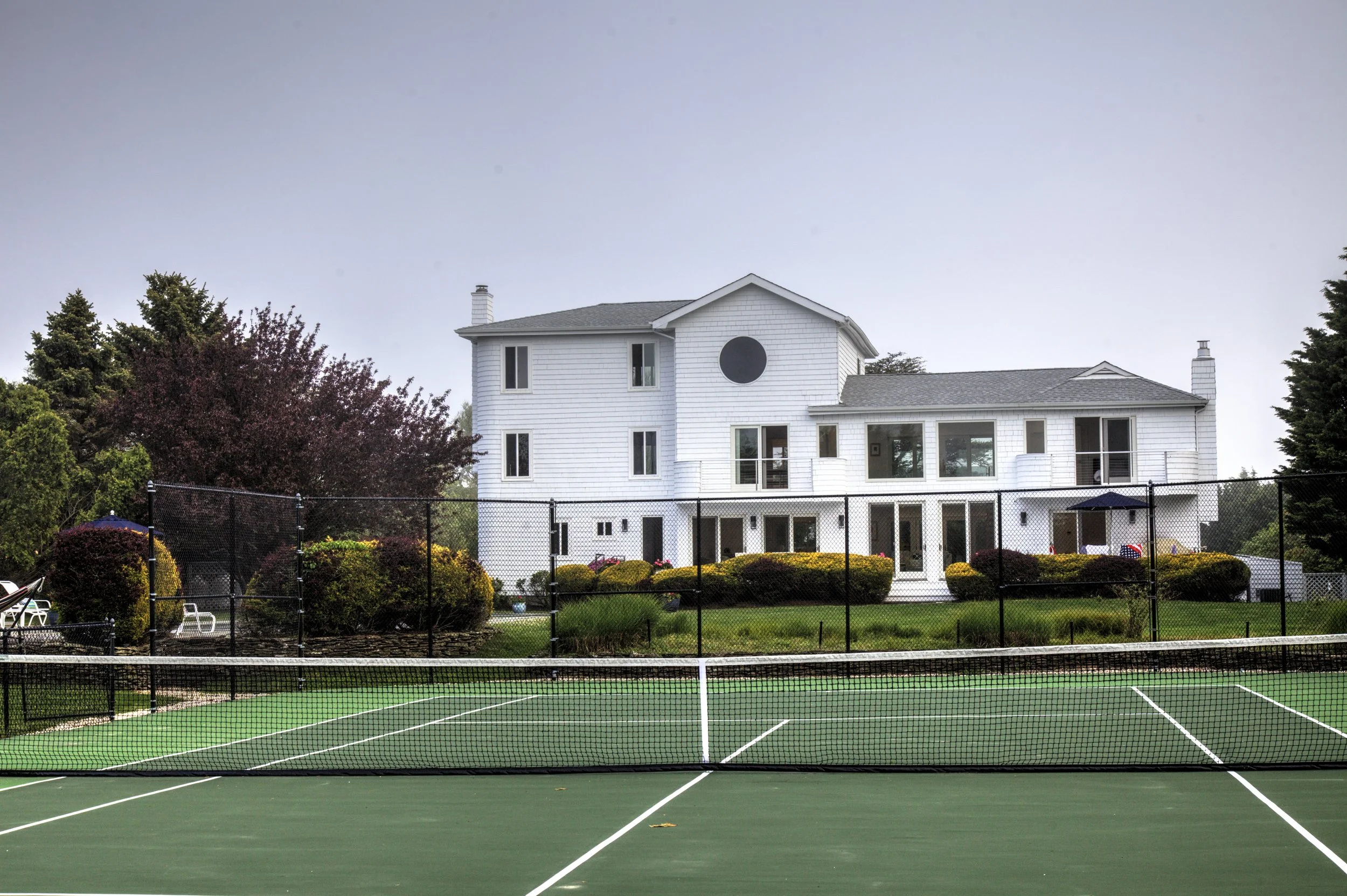 Tennis court 002.jpg
