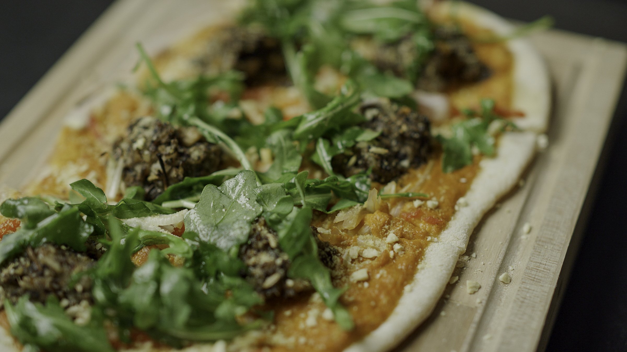 Flatbread with Mushroom Sausage and Red Peppers