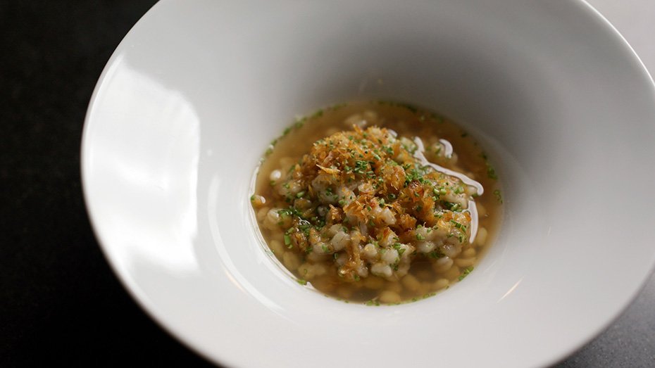 Chef Jun Lee Makes Barley Risotto with Cuttlefish at SOIGNÉ in Seoul