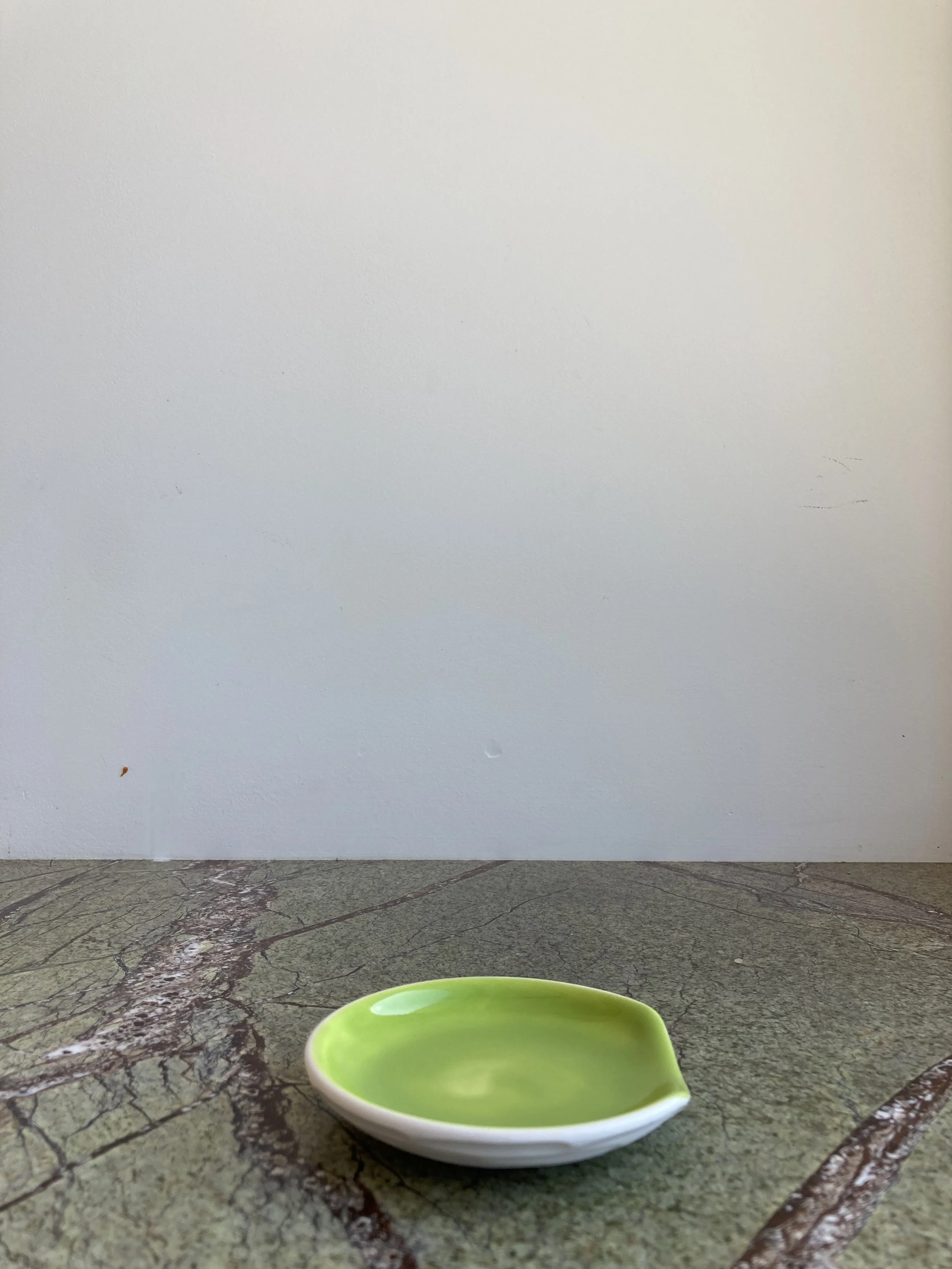 White-Spoonrest-S-1.JPG