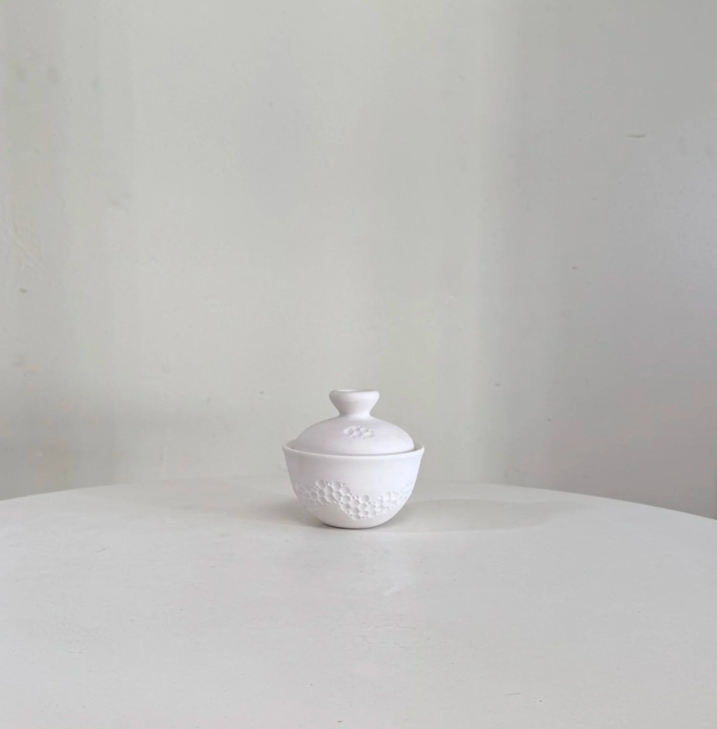LiddedBowl-S.jpg