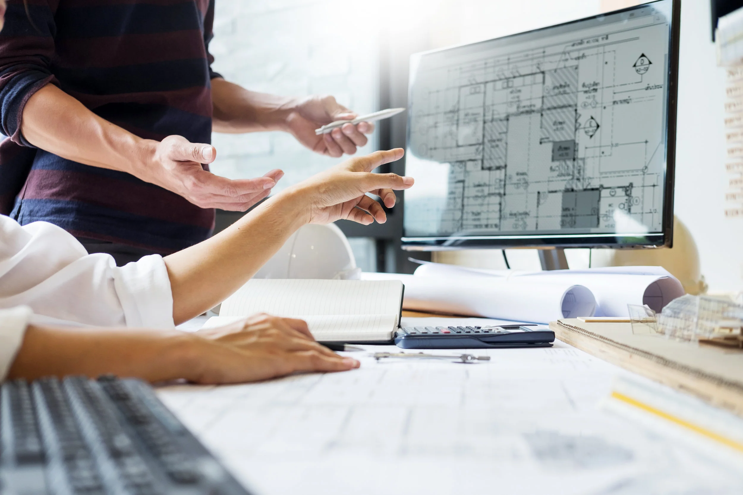 architect-working-on-bim-project.jpeg