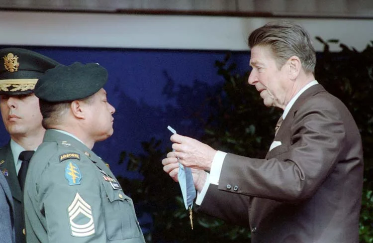 President Reagan presenting the Congressional Medal of Honor to Sergeant Roy Benavidez at a ceremony at the Pentagon. 2/24/81. Credit: The Ronald Reagan Presidential Foundation