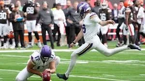 Missed Vikings FG appeared to bounce off Skycam cable vs. Browns, and officials didn't notice