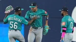MLB playoffs 2025: Mariners tee off on Blue Jays, take 2-0 ALCS lead with series headed back to Seattle