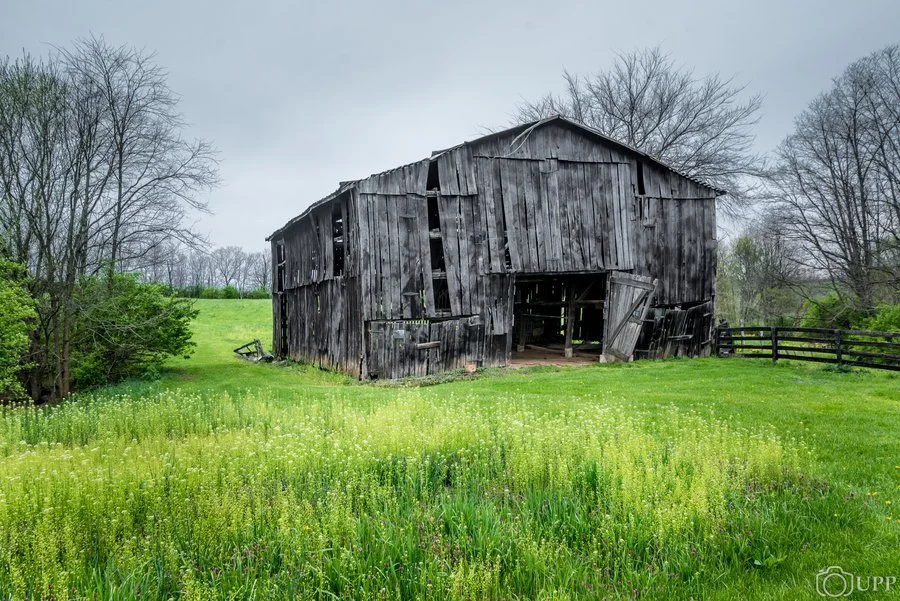 tobacco barn 3.jpg