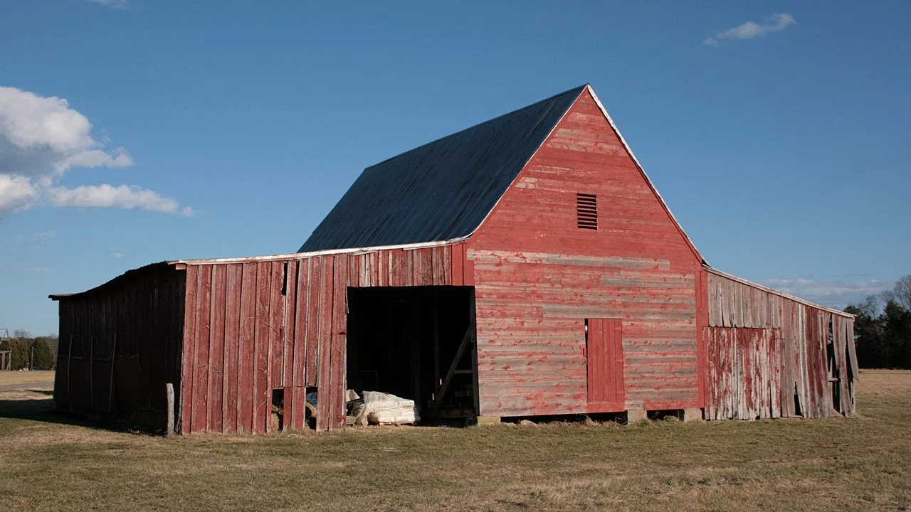 tobacco barn 4.jpg