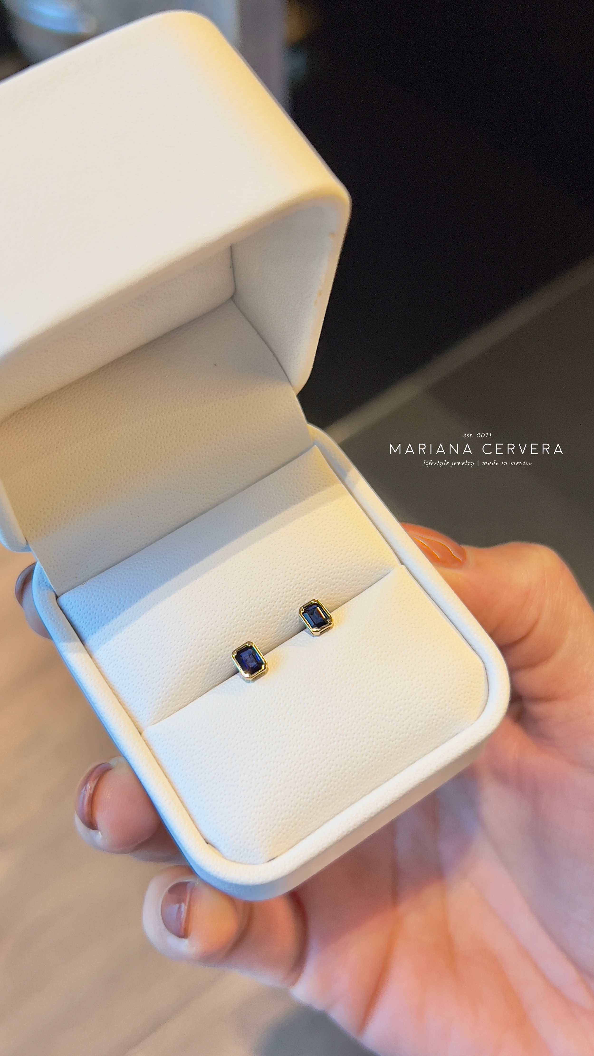 Par de Broqueles de Zafiro en oro 14k