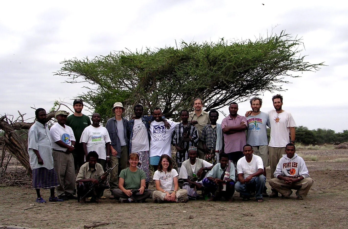 awashmile 2004 group photo.jpg