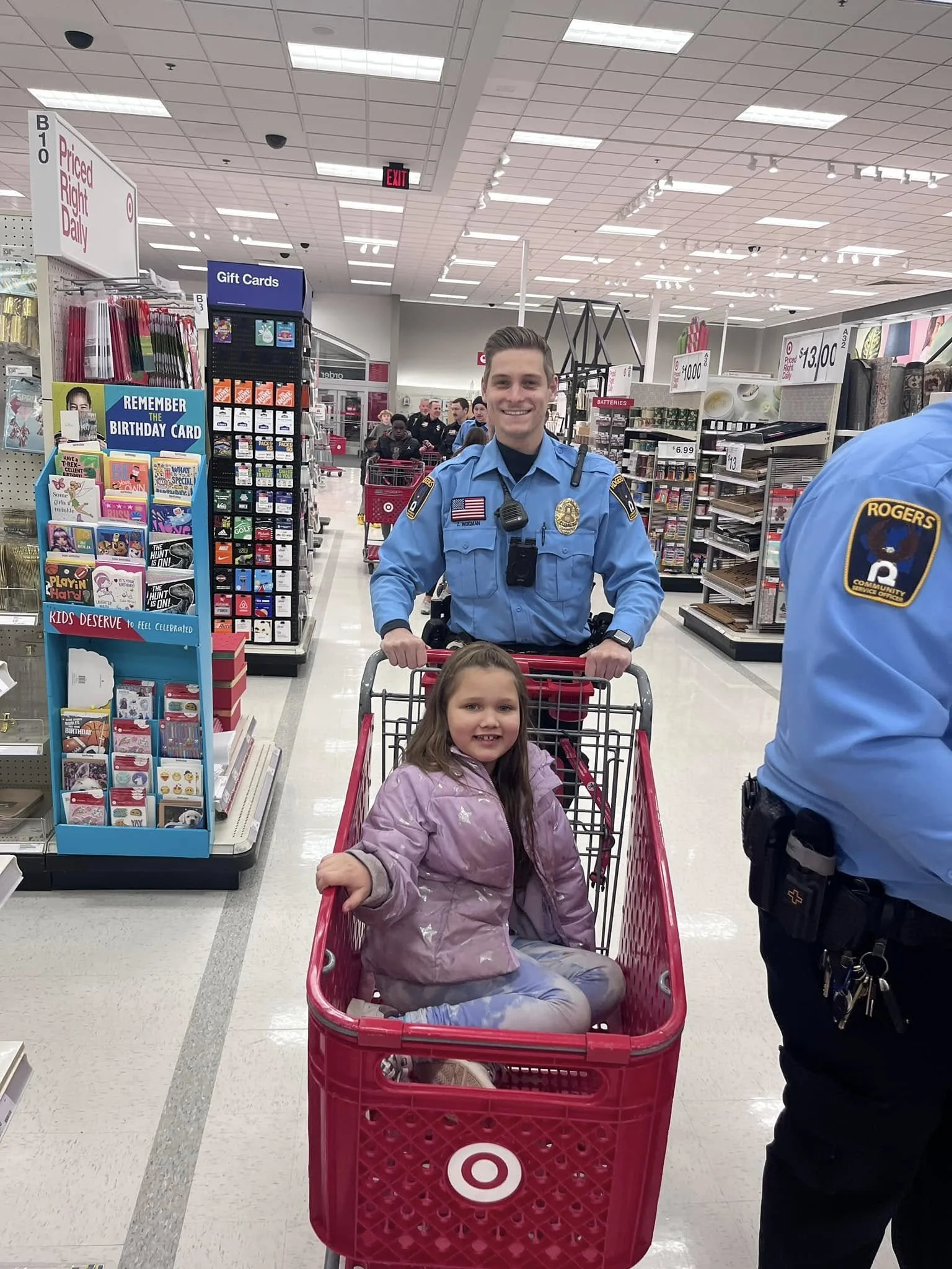 Shop with a cop 2023.jpg