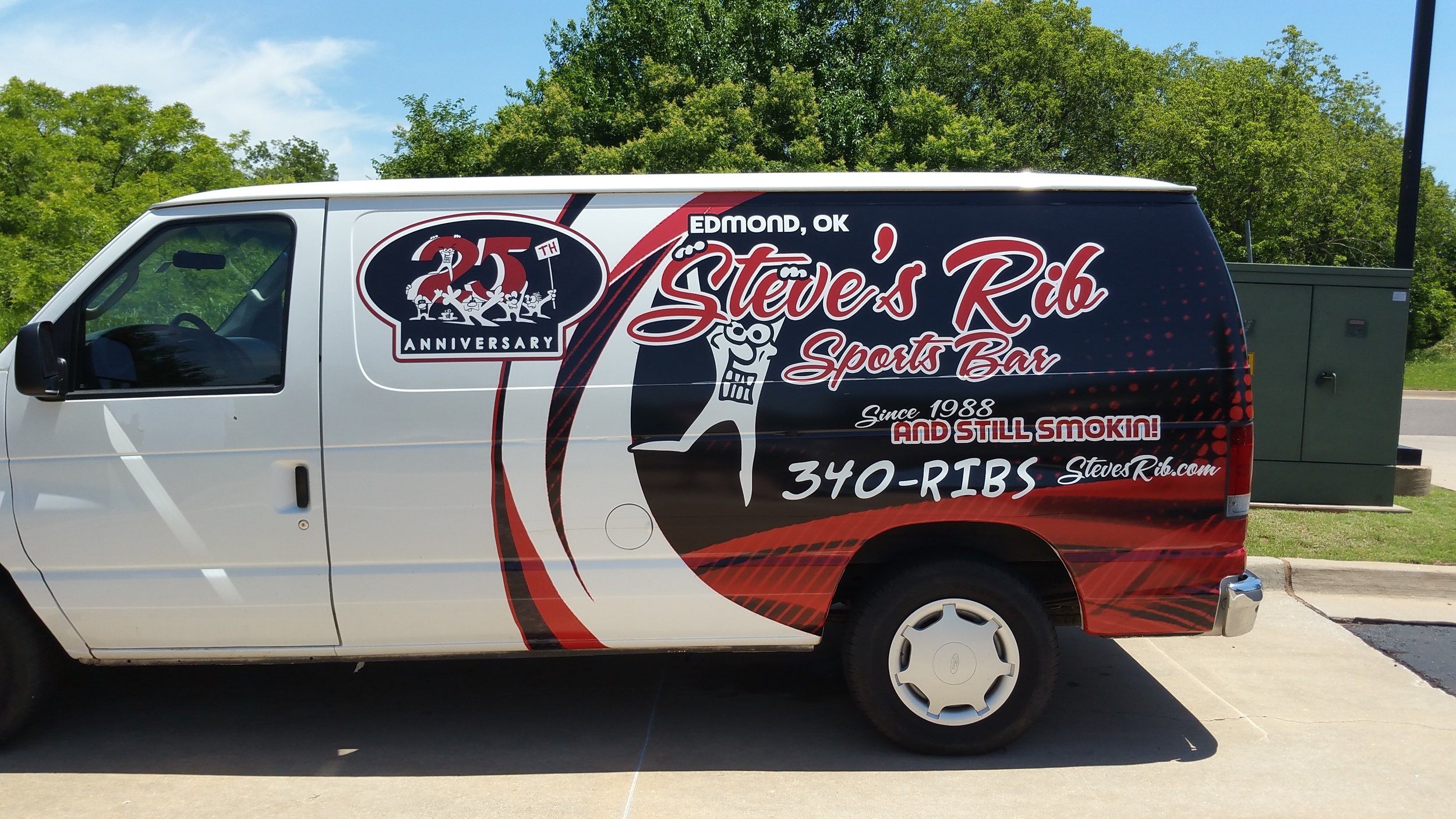 Steve's Rib - Check out our Catering Van