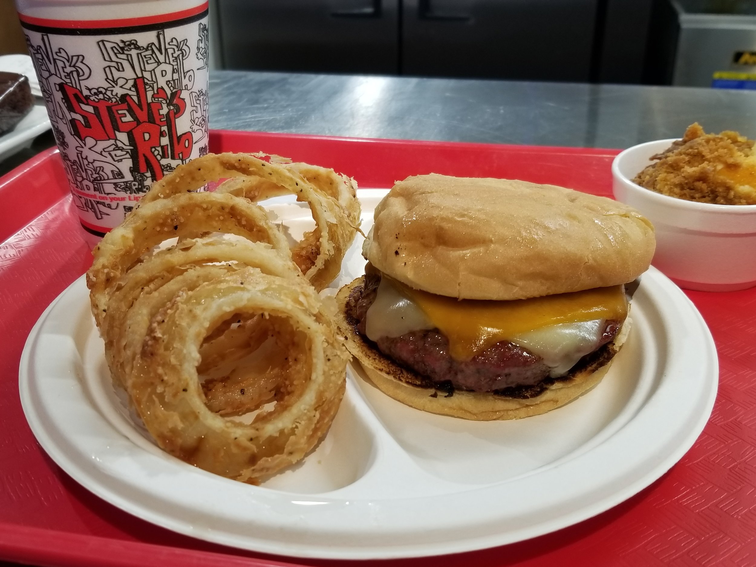 Basic Smoked Burger with Onion Rings