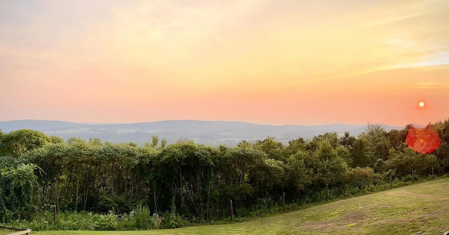 Waking and winding down on a mountain, waking and winding down on a sea&hellip;
Without the noise of human interruption.
With the sounds of nature and the company of people we love. 
Yes, please. 

#mountaintime #birkshires #cousinsarethebest #nature