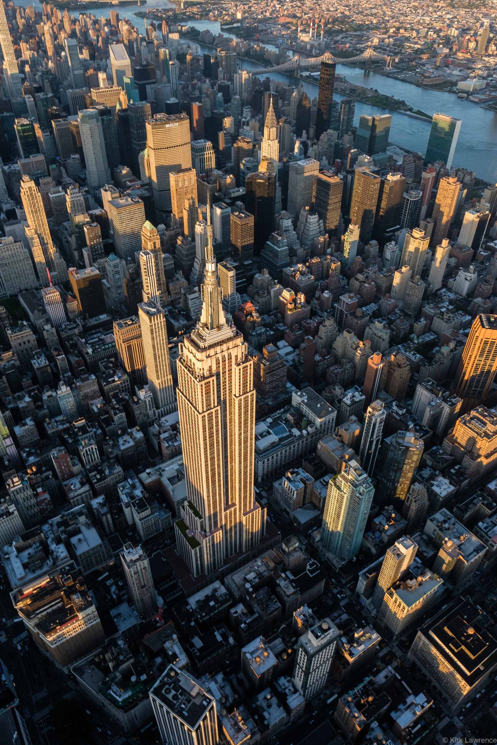 helicopter_view_Empire_State_Building_New_York_City.jpg